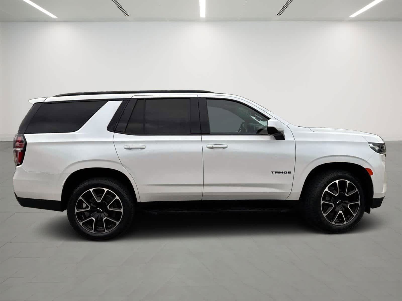 View vehicle photo 5
