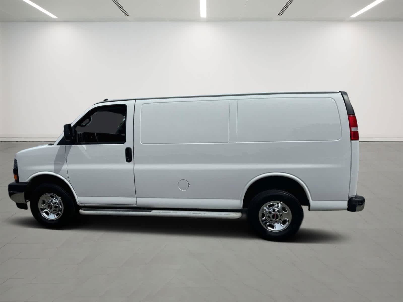 2022 GMC Savana G2500 3