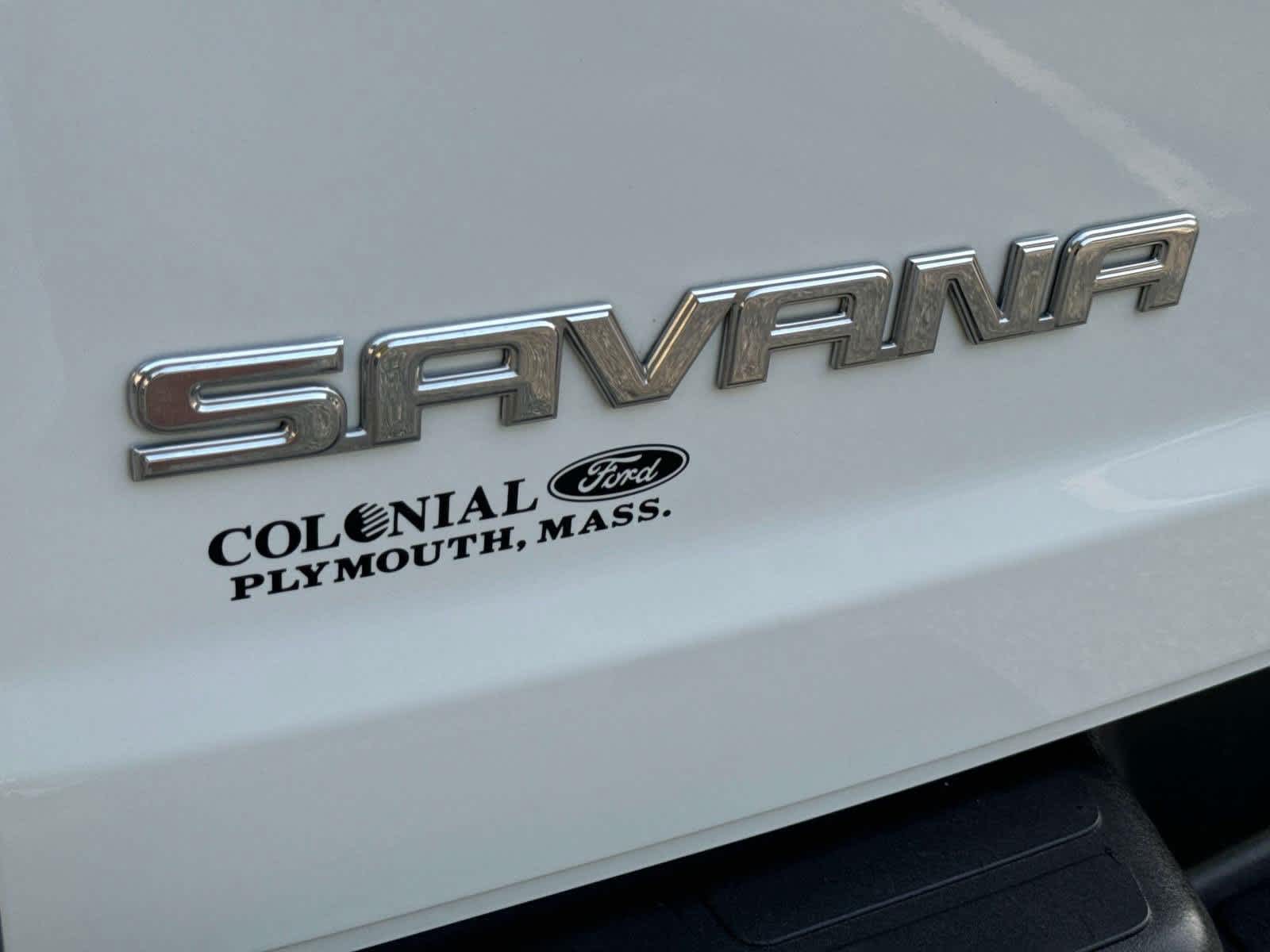 2022 GMC Savana  12