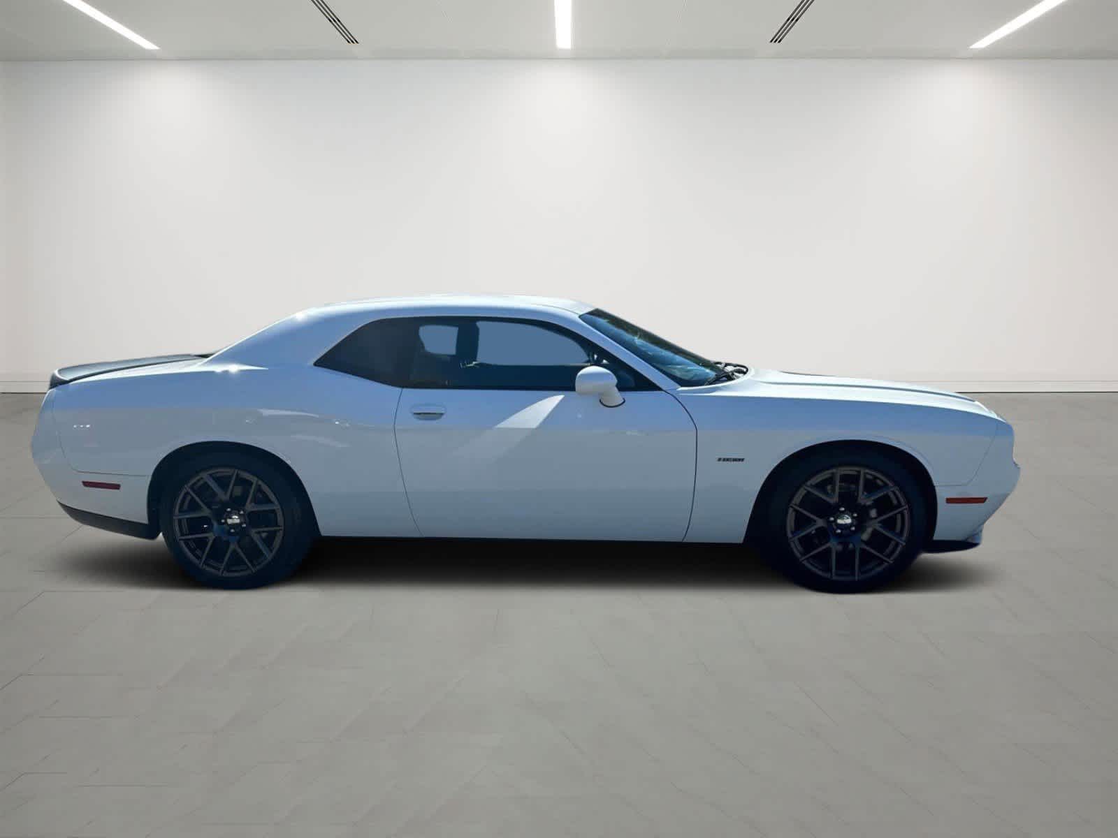 2016 Dodge Challenger R/T Shaker 5