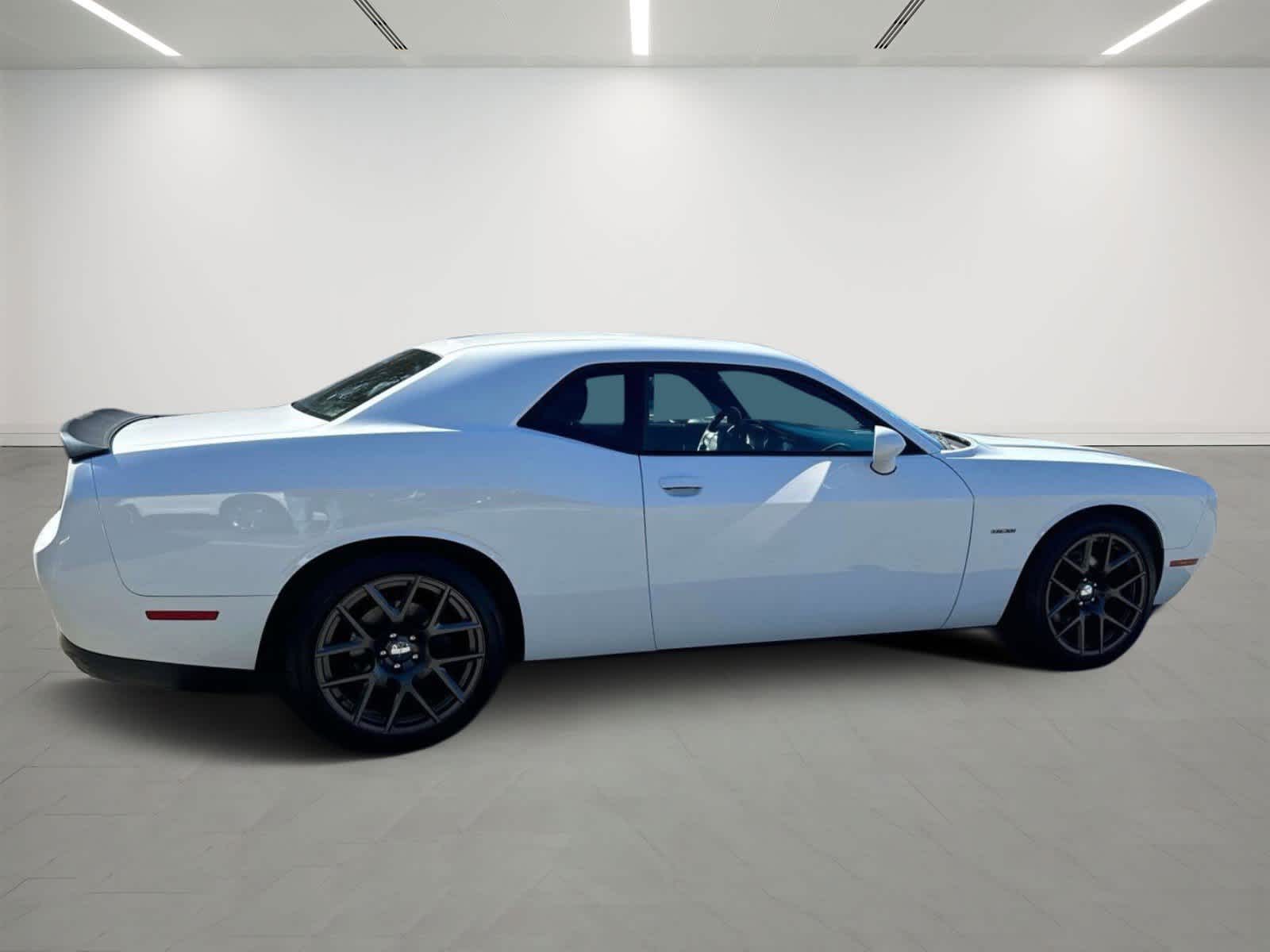 2016 Dodge Challenger R/T Shaker 4