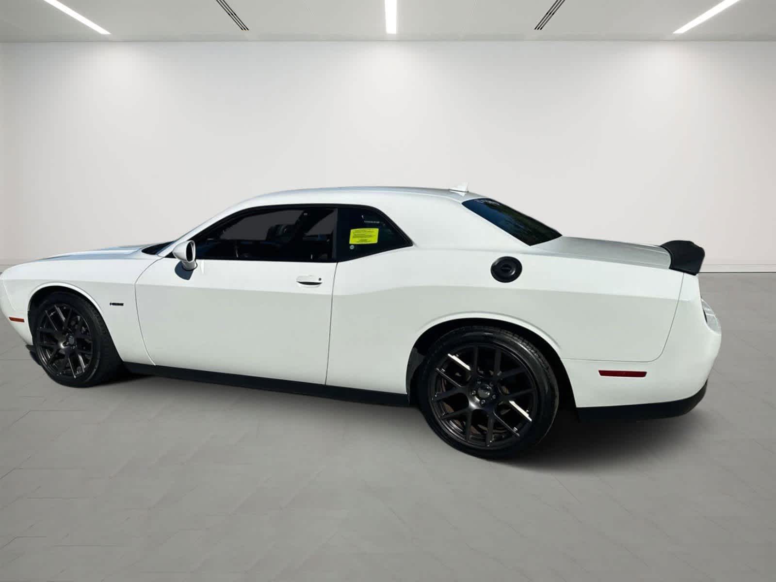 2016 Dodge Challenger R/T Shaker 3