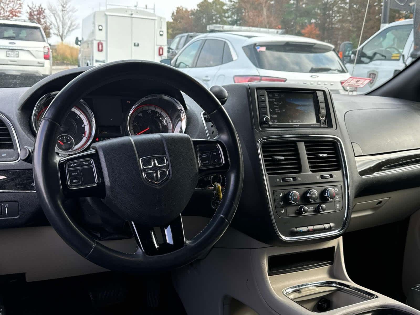 2018 Dodge Grand Caravan SXT 13