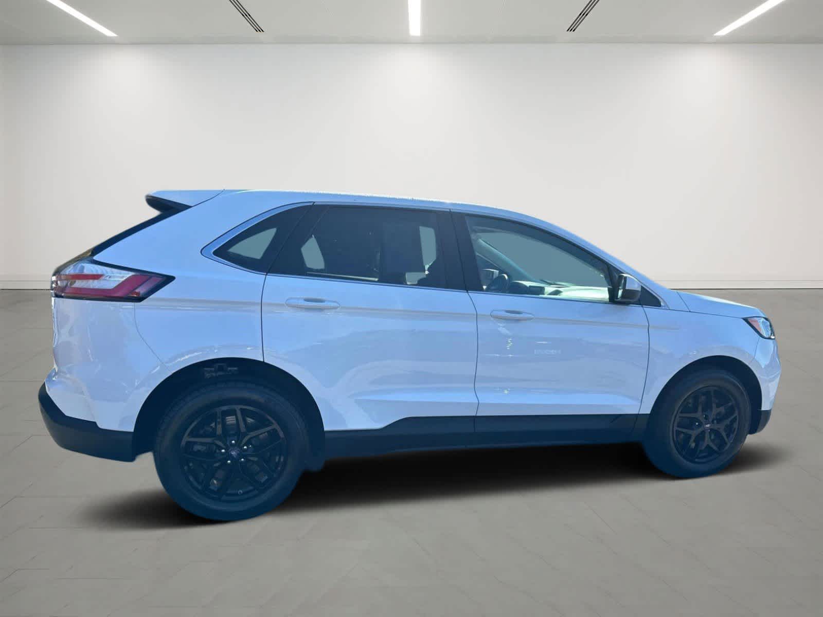 2022 Ford Edge SEL 5