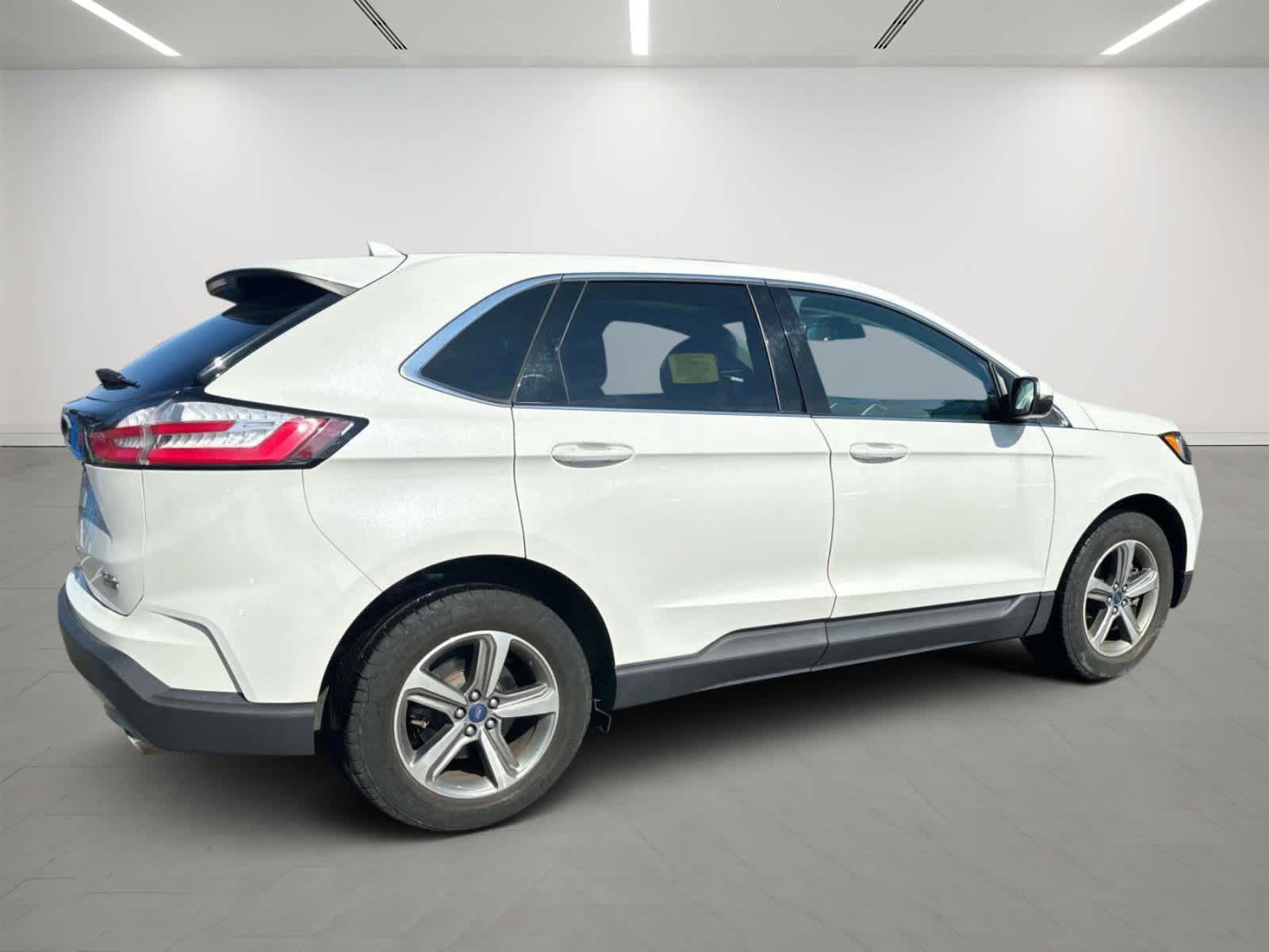 2020 Ford Edge SEL 2