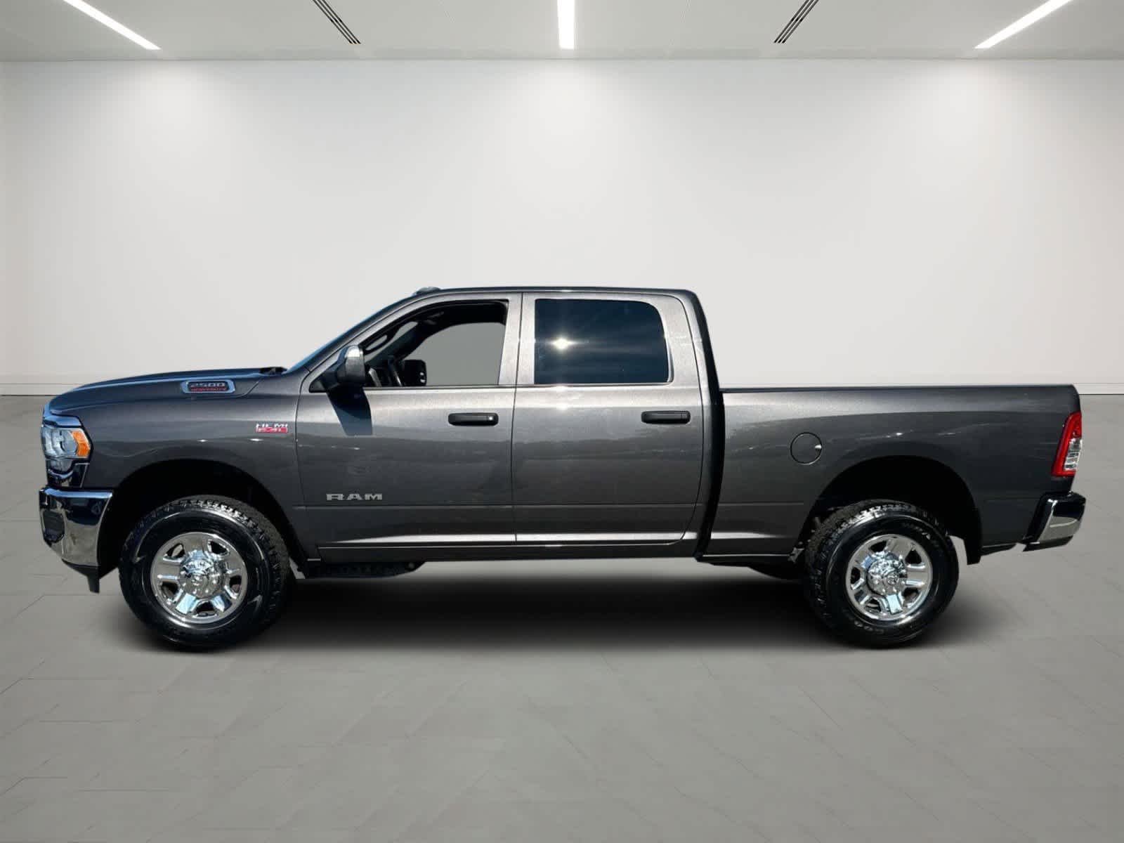 2022 Ram 2500 Tradesman 4x4 Crew Cab 64 Box 2