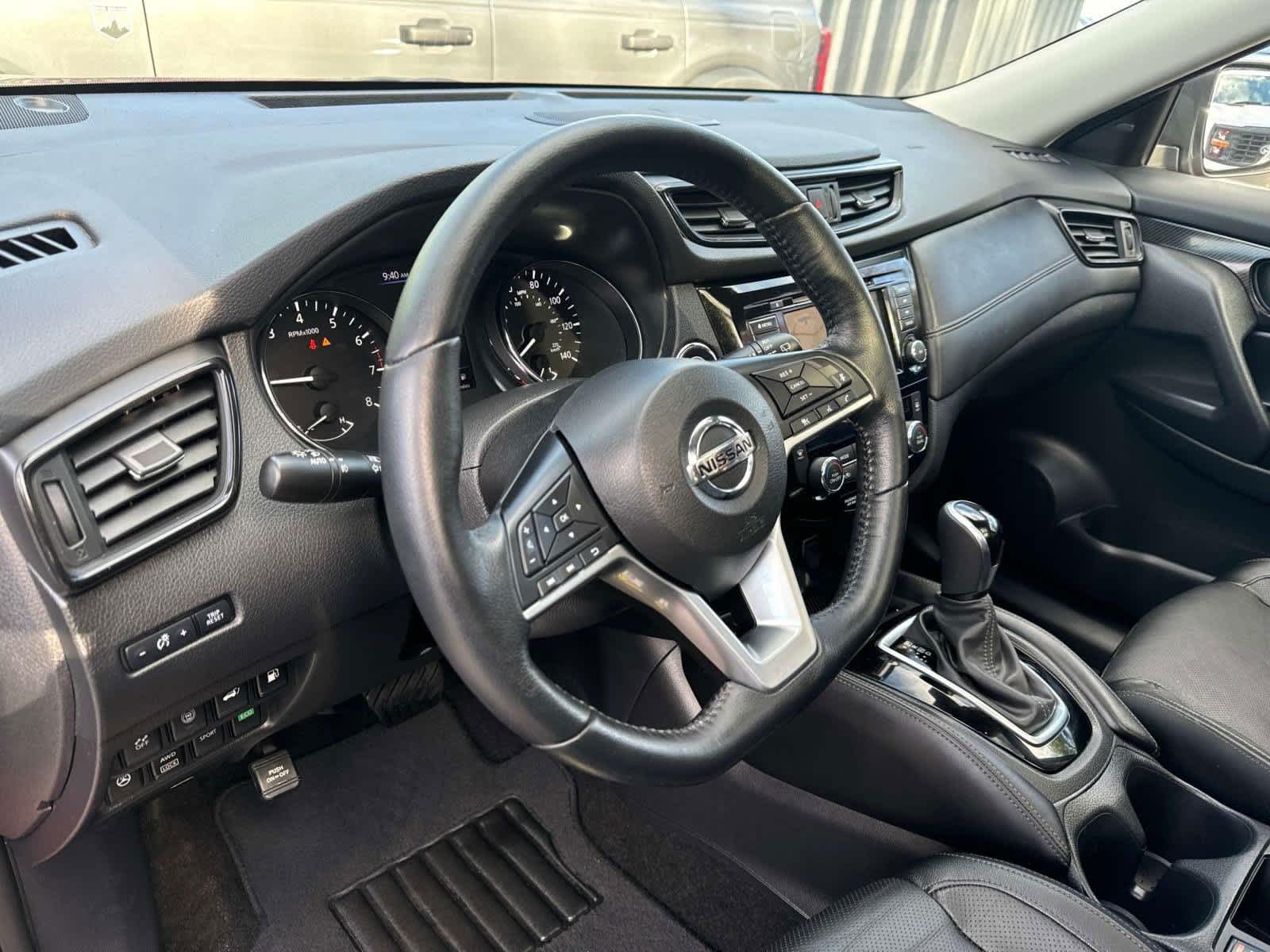 2018 Nissan Rogue SL 20