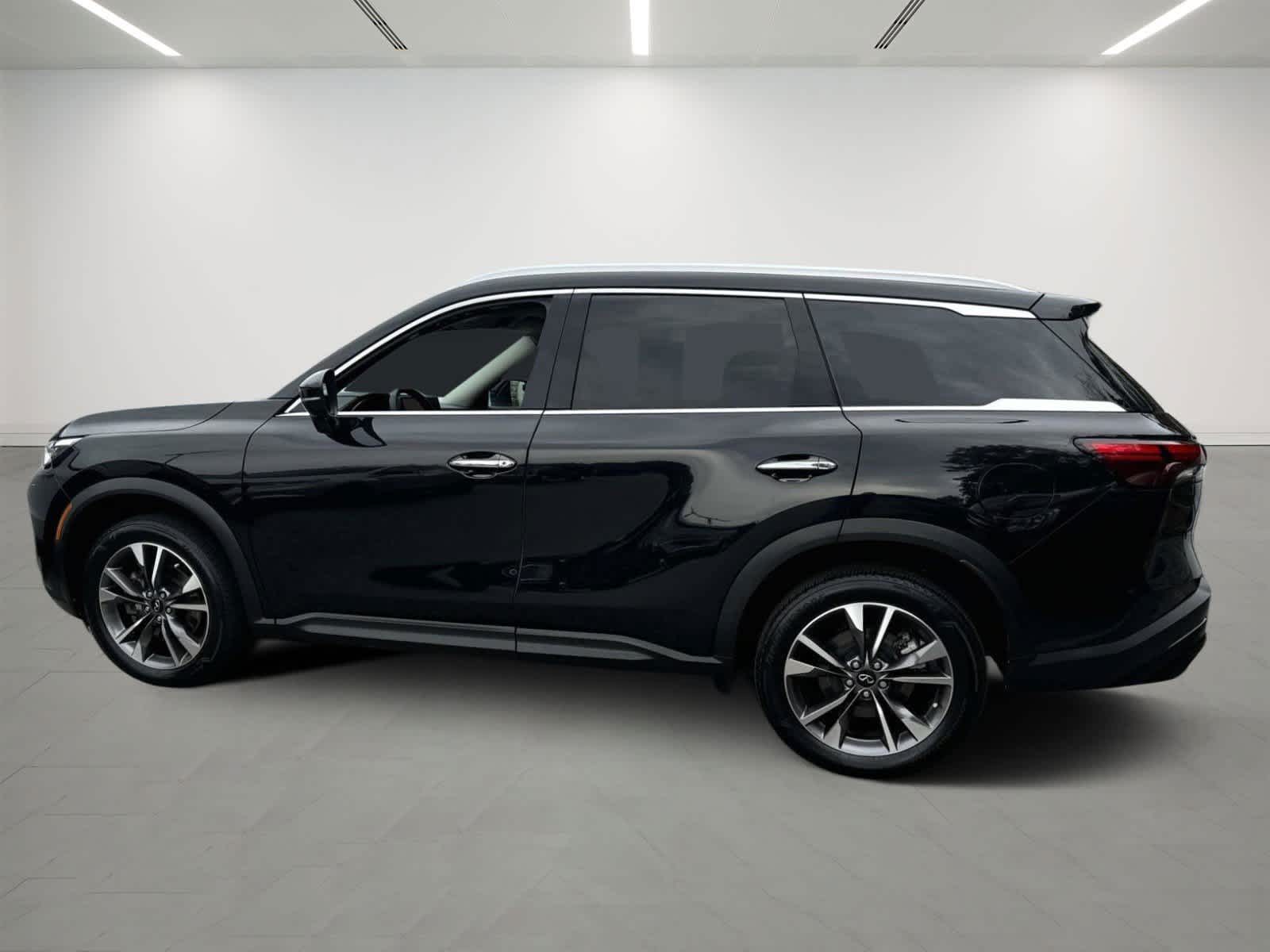 2023 INFINITI QX60 LUXE 3