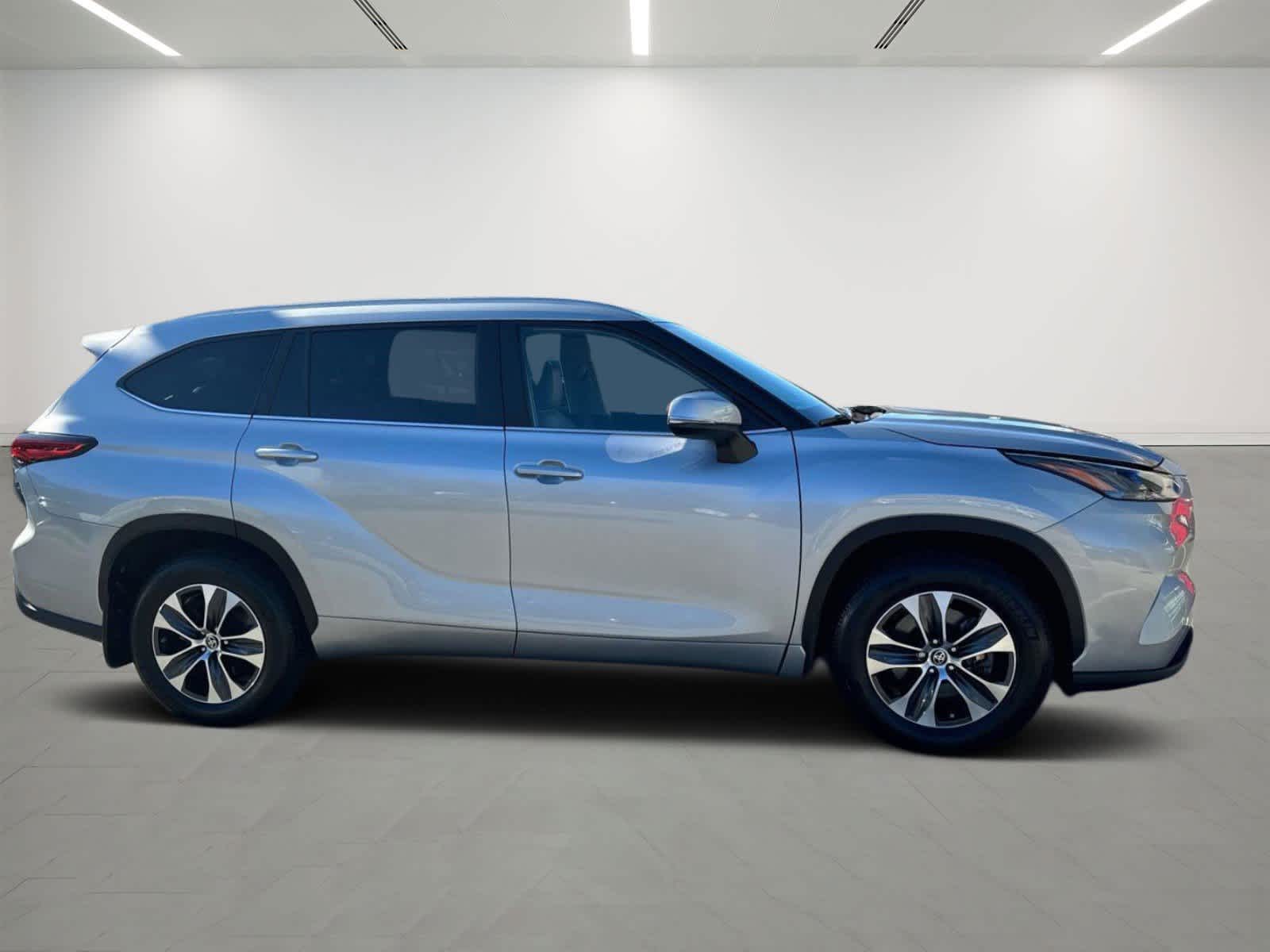 2023 Toyota Highlander XLE 5