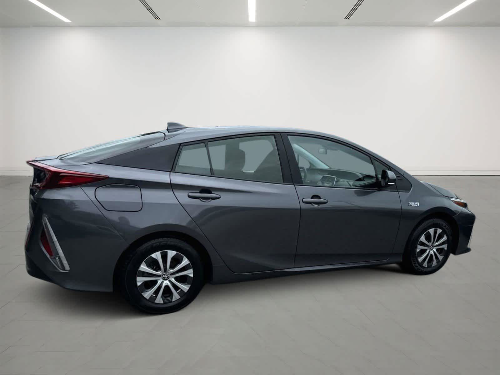 2021 Toyota Prius Prime LE 4