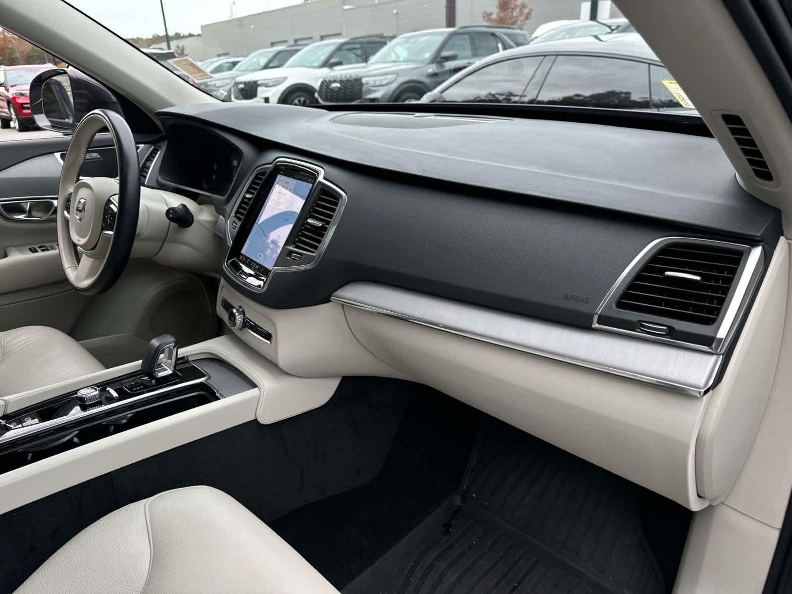 2023 Volvo XC90 Core 10