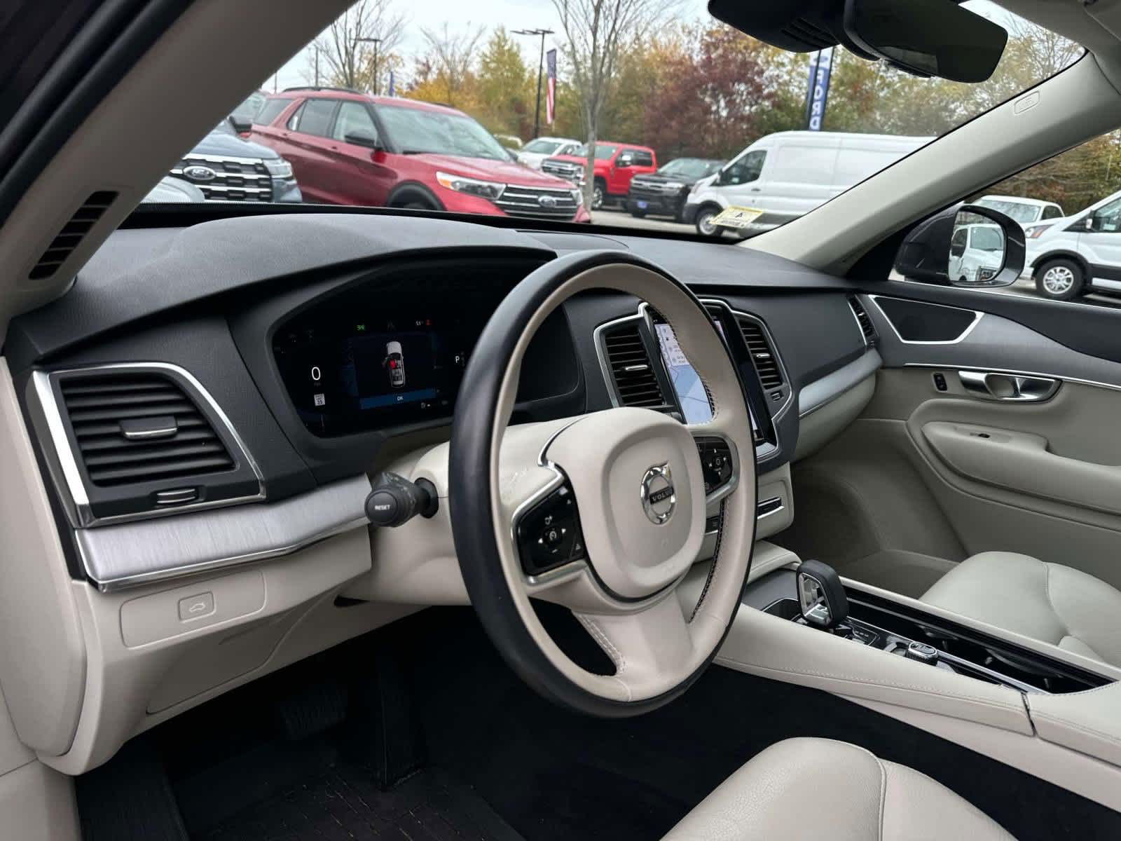 2023 Volvo XC90 Core 20