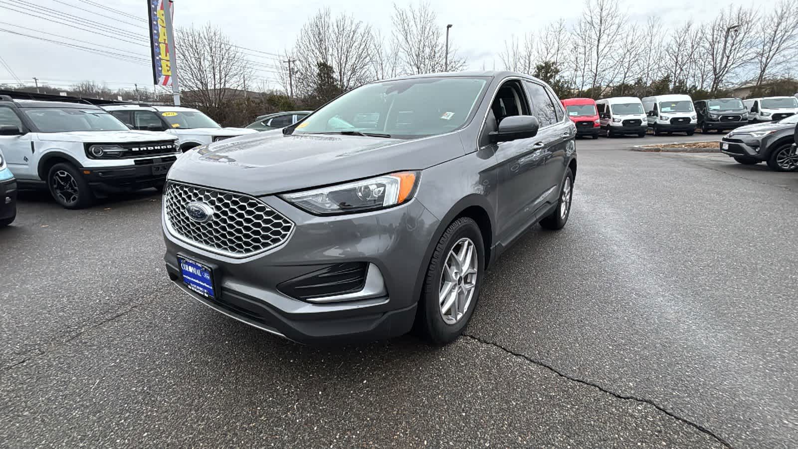 Carbonized Gray Metallic 2024 Ford Edge SEL AWD SUV / Crossover All-Wheel Drive 8-Speed Automatic