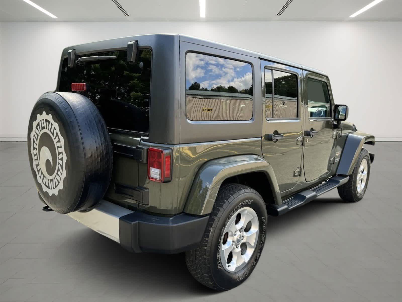 2015 Jeep Wrangler Unlimited Sahara 4