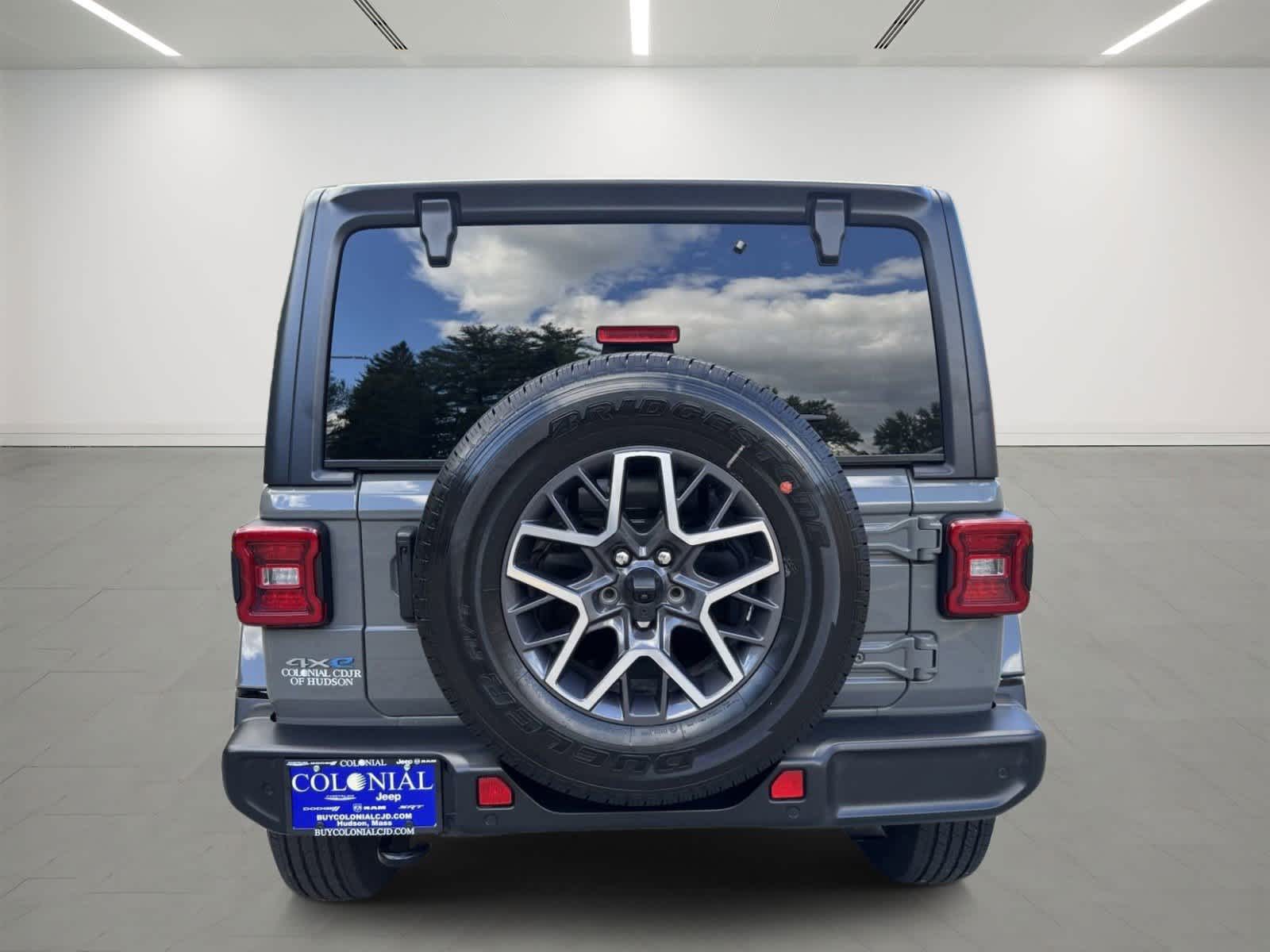 2021 Jeep Wrangler 4xe Unlimited Sahara 3