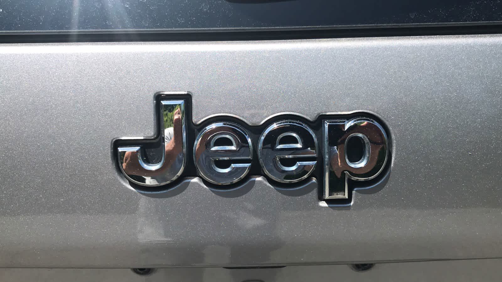 2020 Jeep Cherokee Limited 58