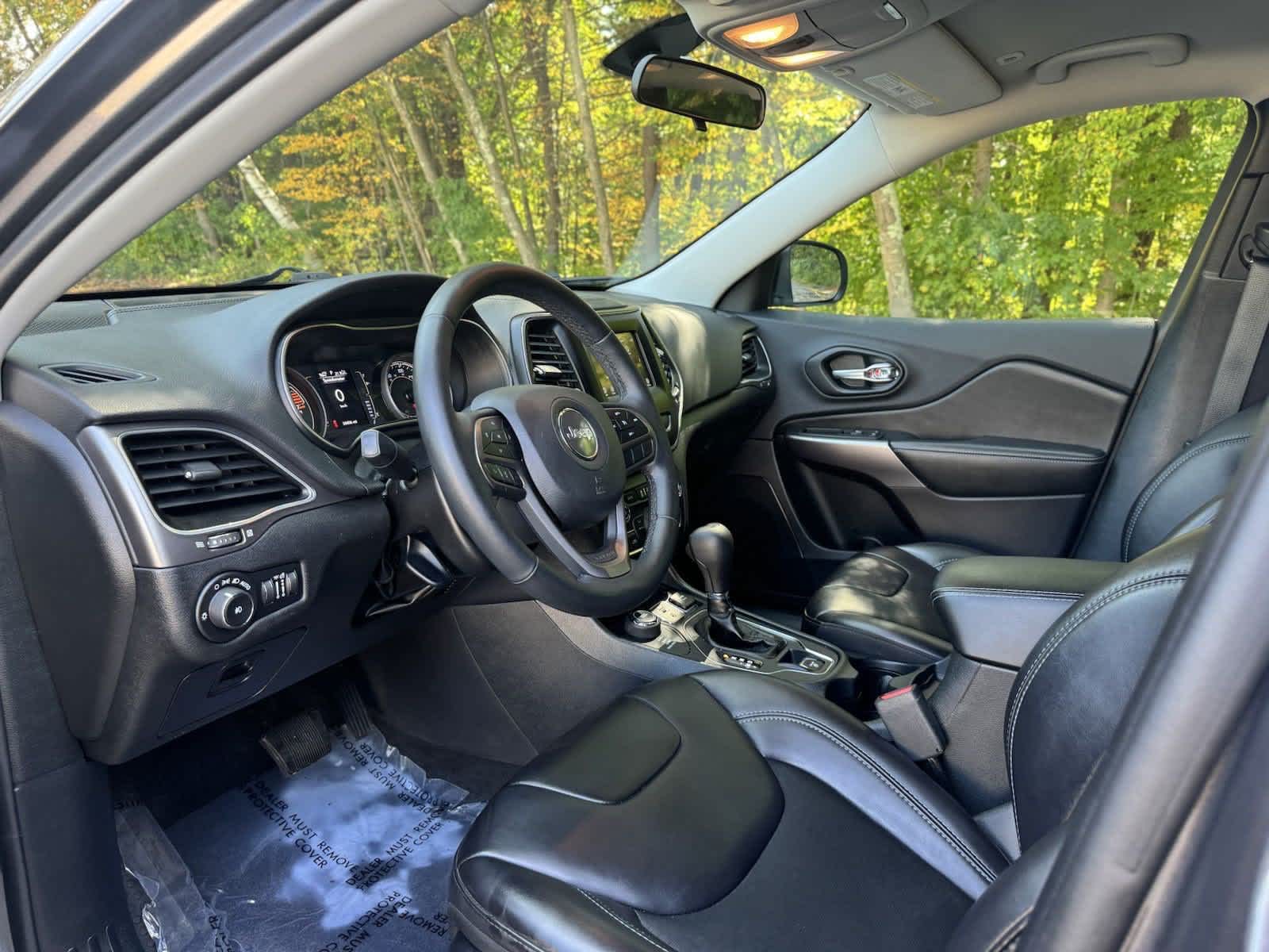 2019 Jeep Cherokee Latitude Plus 8