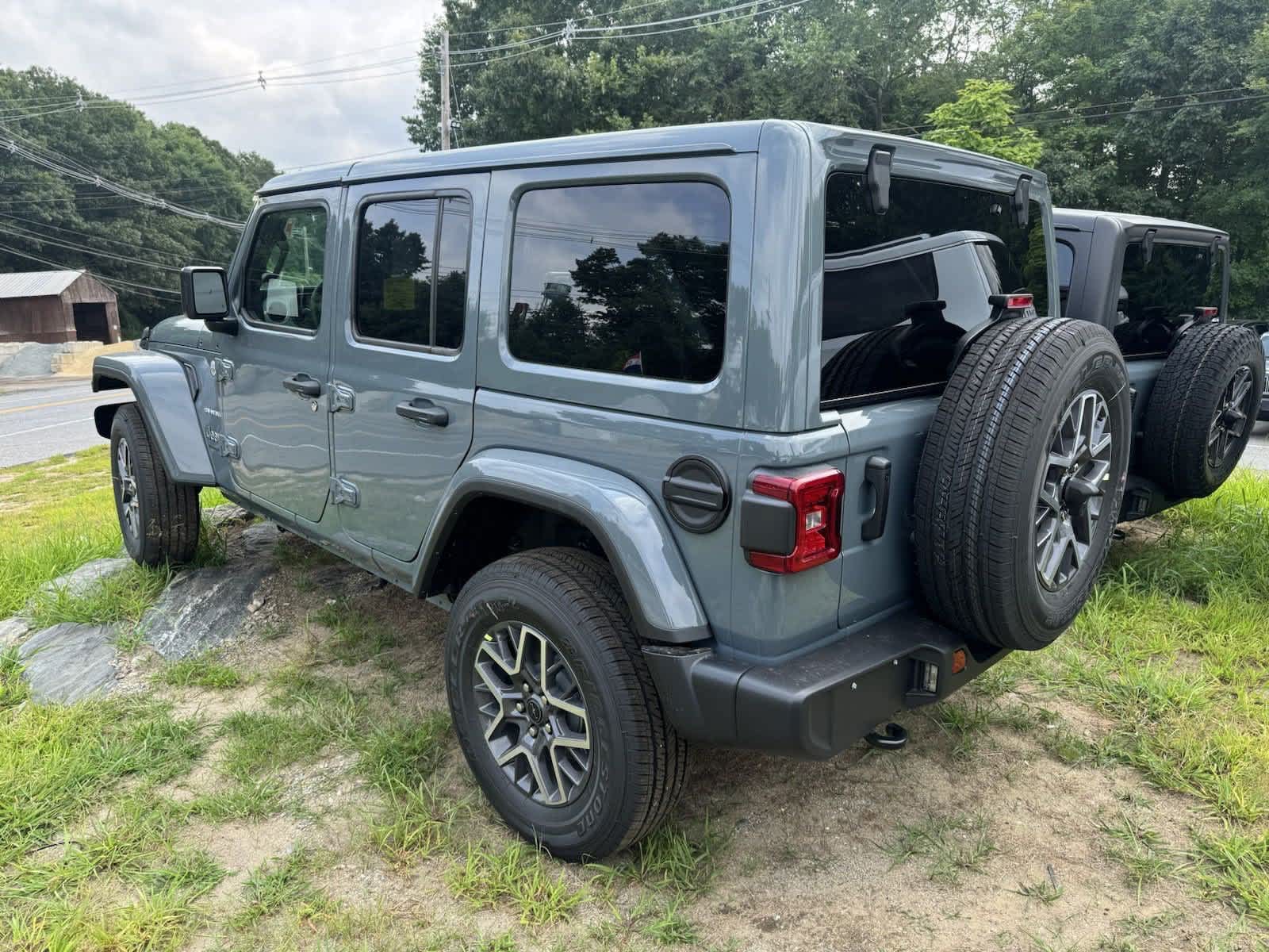 2024 Jeep Wrangler Sahara 2