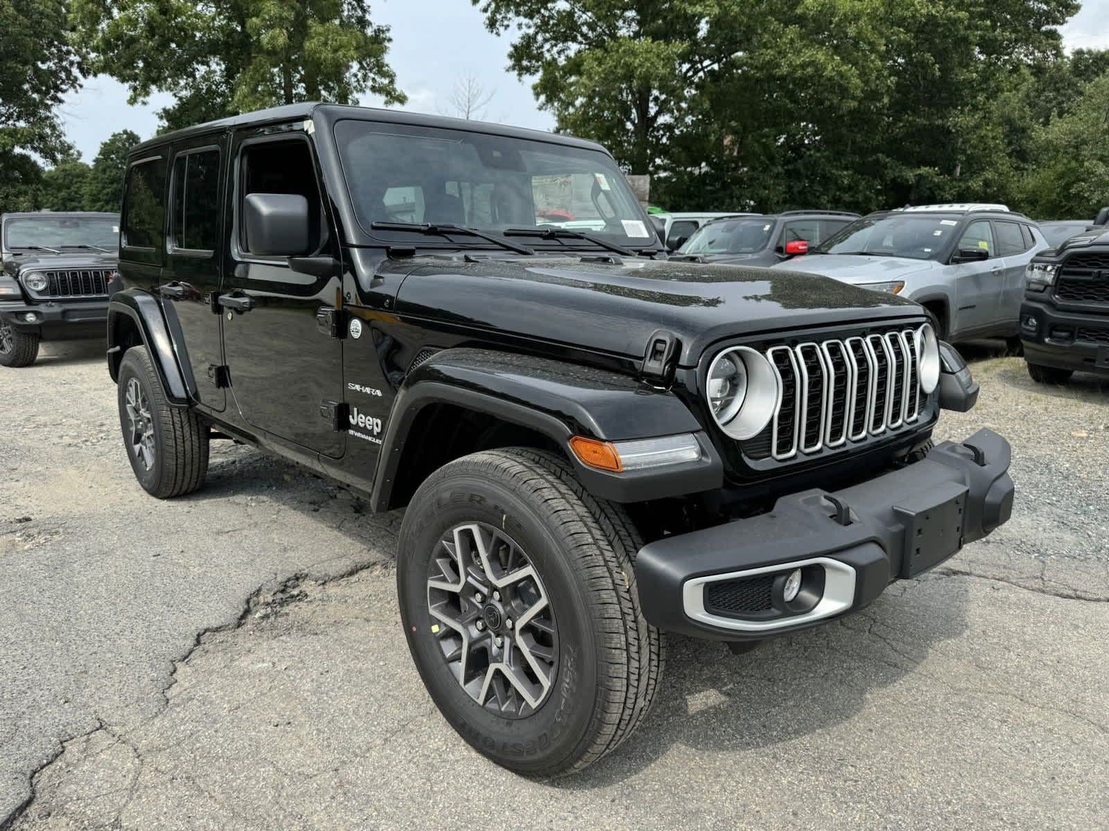 2024 Jeep Wrangler Sahara 5