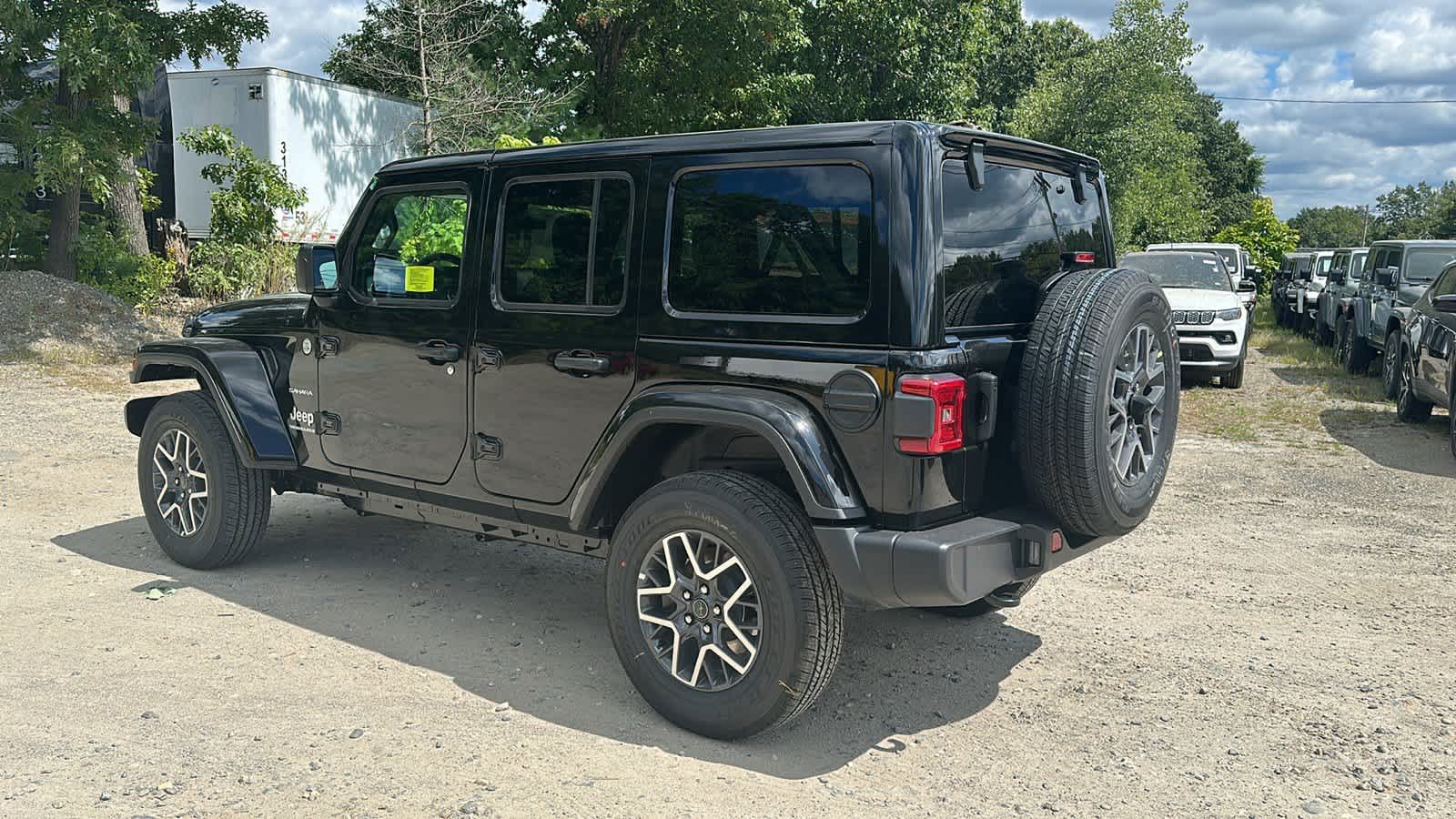 2024 Jeep Wrangler Sahara 2