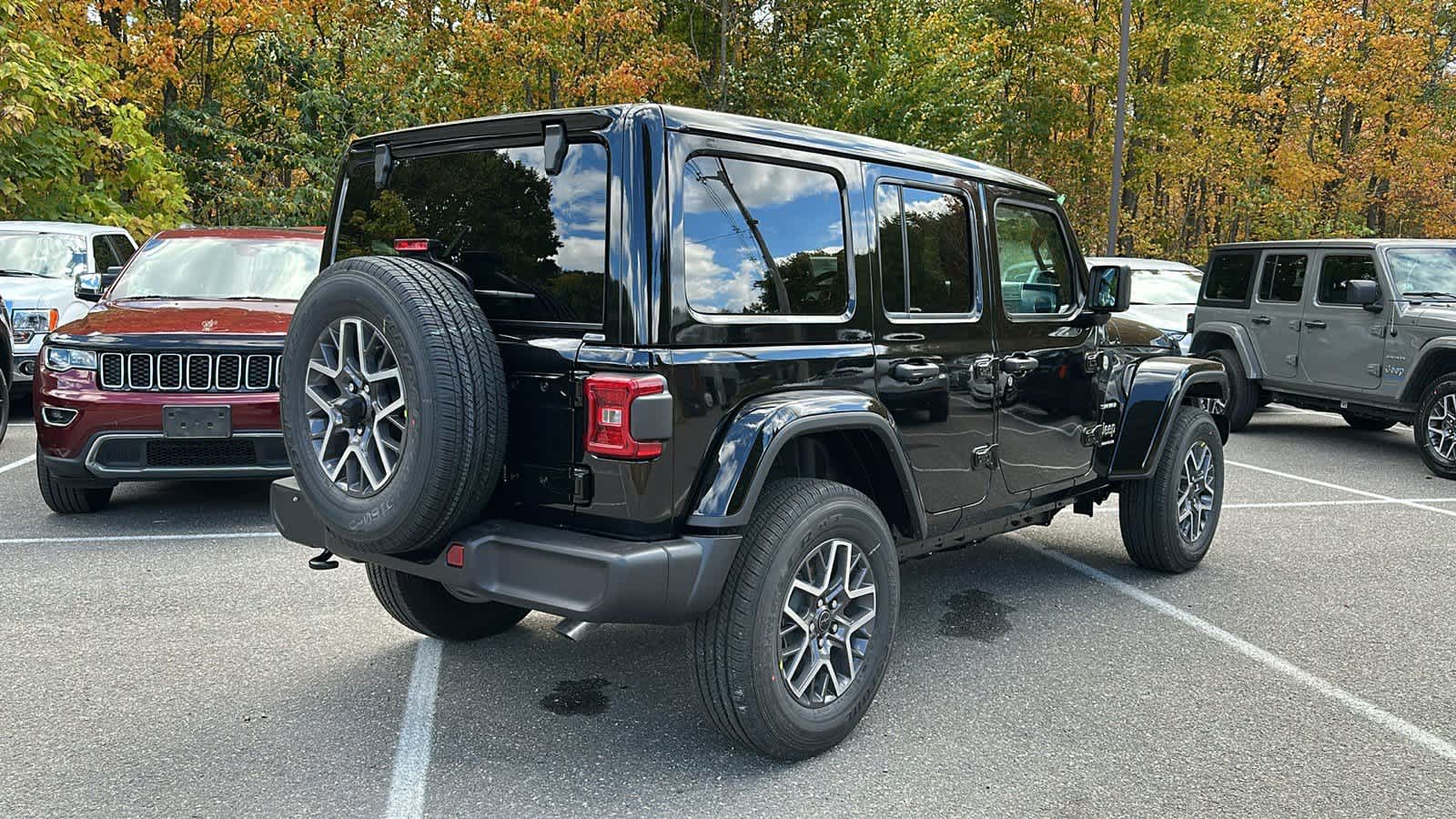 2024 Jeep Wrangler Sahara 4