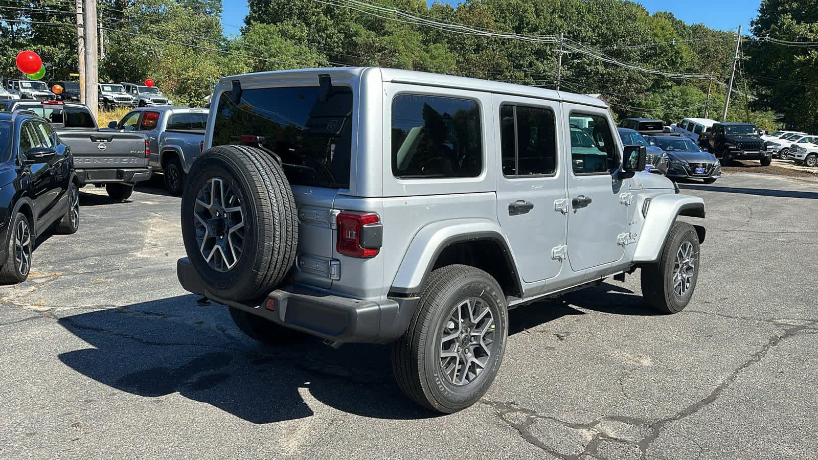 2024 Jeep Wrangler Sahara 4