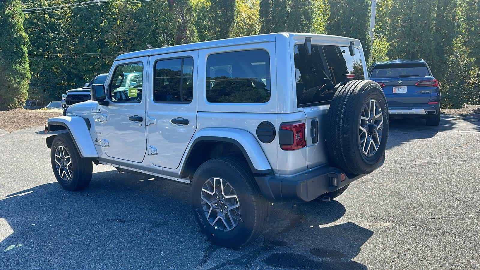 2024 Jeep Wrangler Sahara 2