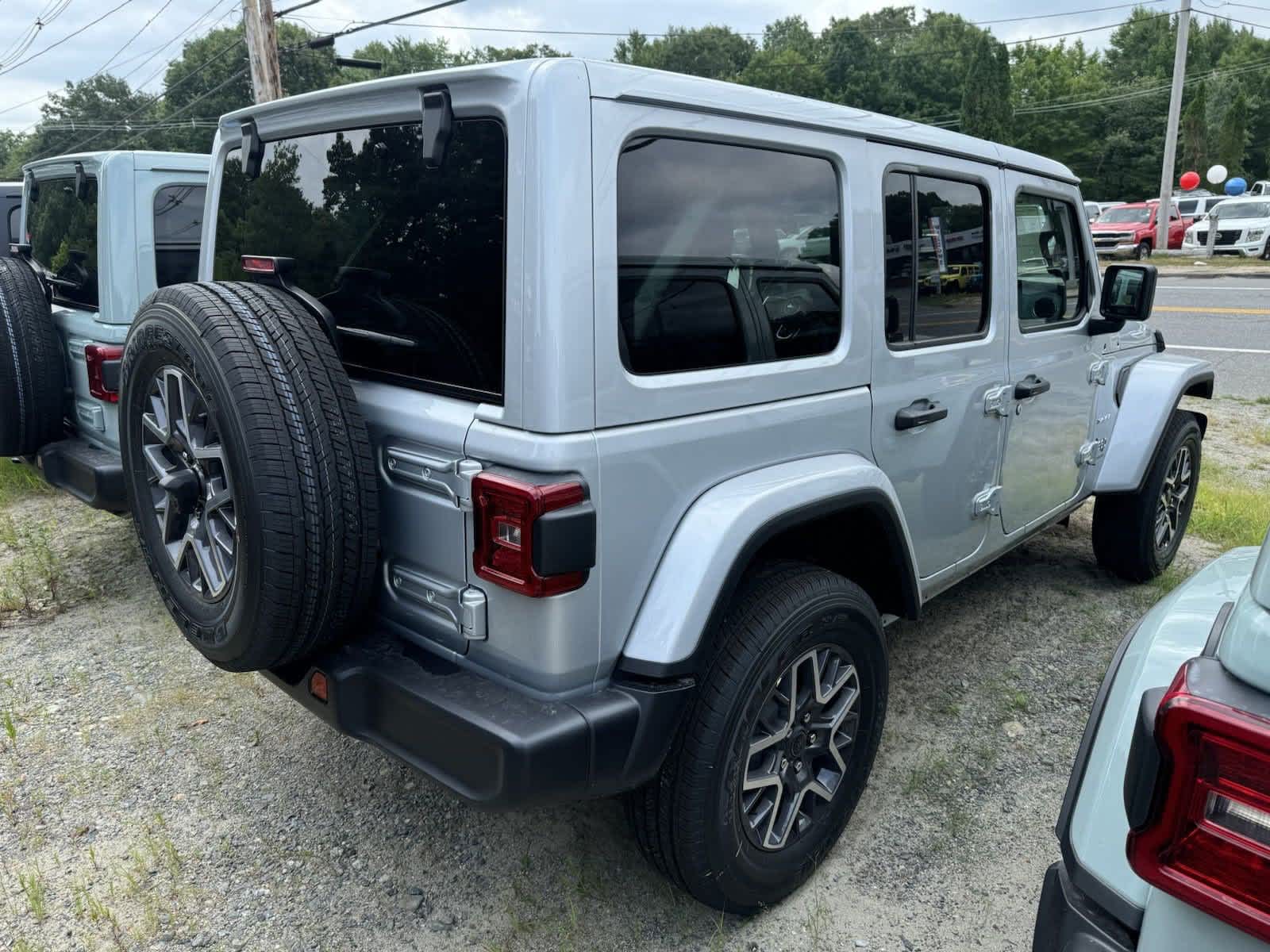 2024 Jeep Wrangler Sahara 4