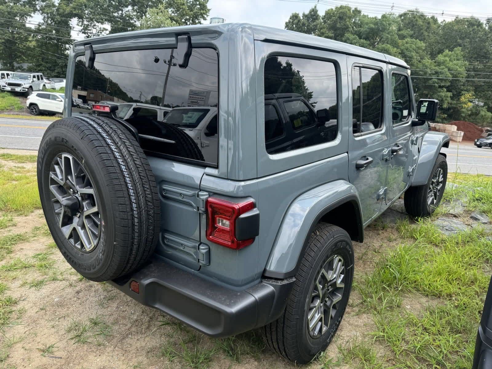 2024 Jeep Wrangler Sahara 4