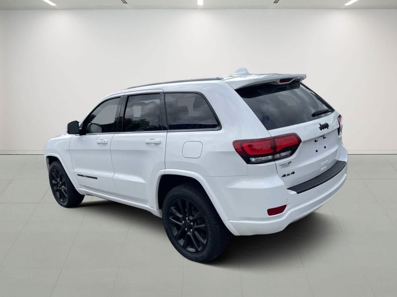 2020 Jeep Grand Cherokee Altitude 3