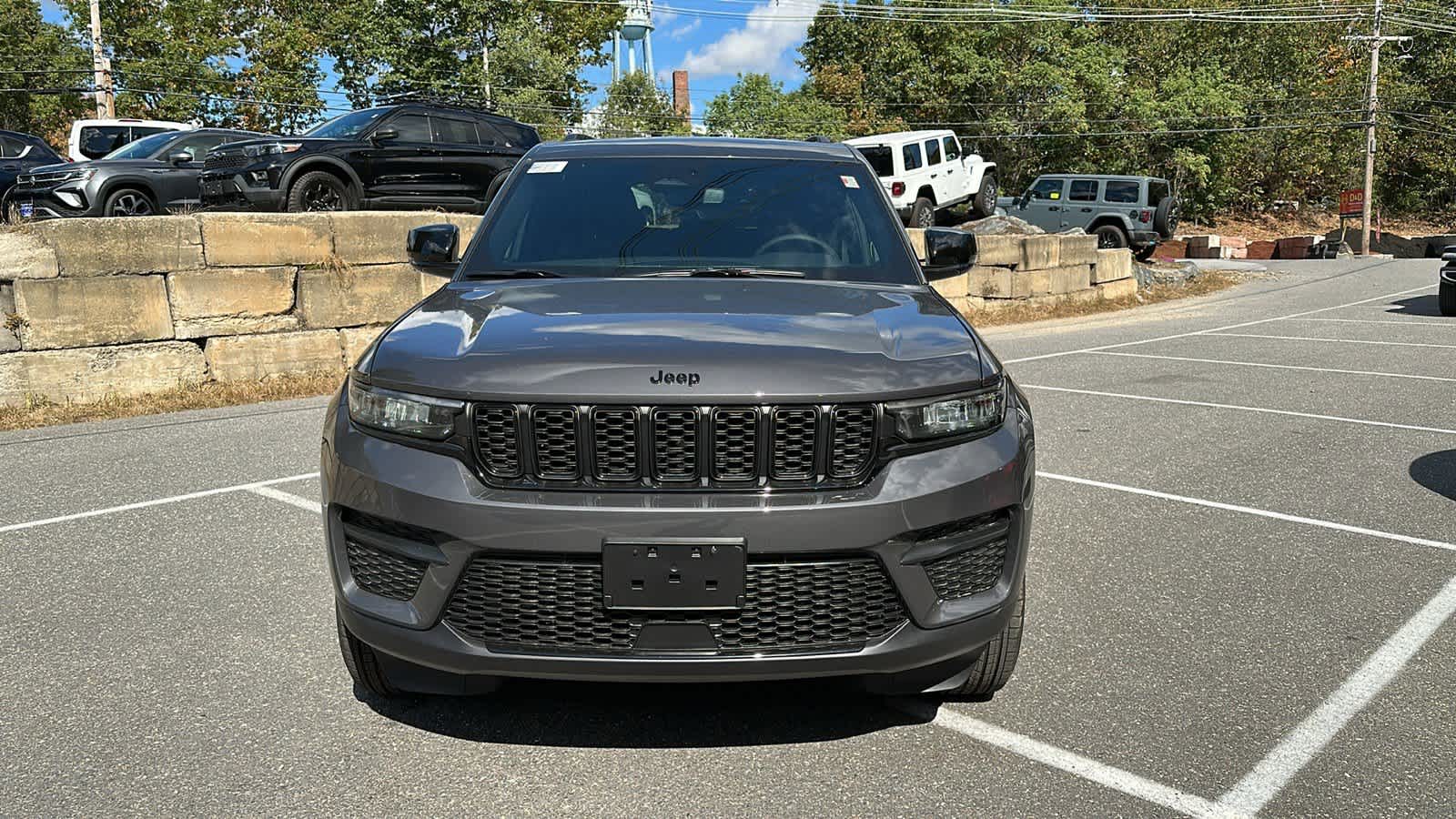 2024 Jeep Grand Cherokee Altitude 6