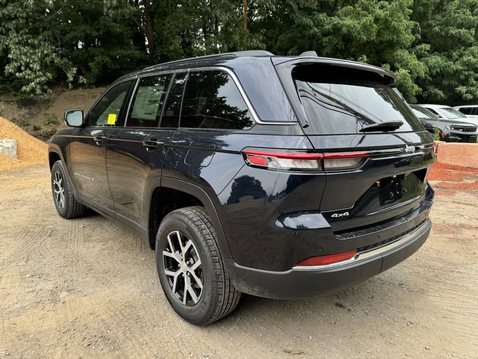 2024 Jeep Grand Cherokee Limited 3