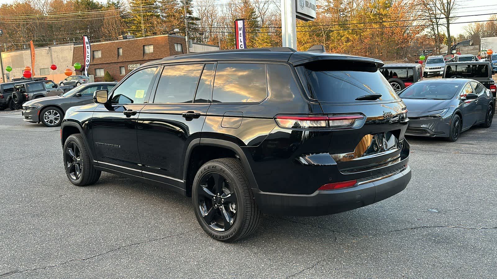 2023 Jeep Grand Cherokee L Altitude 2