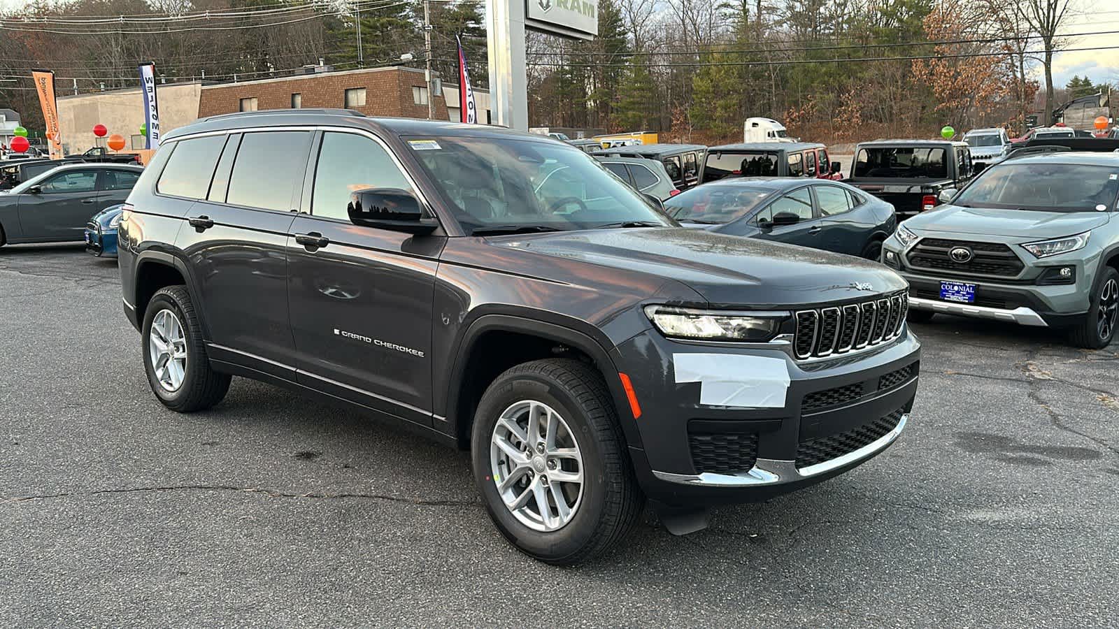 2025 Jeep Grand Cherokee L Laredo X 5