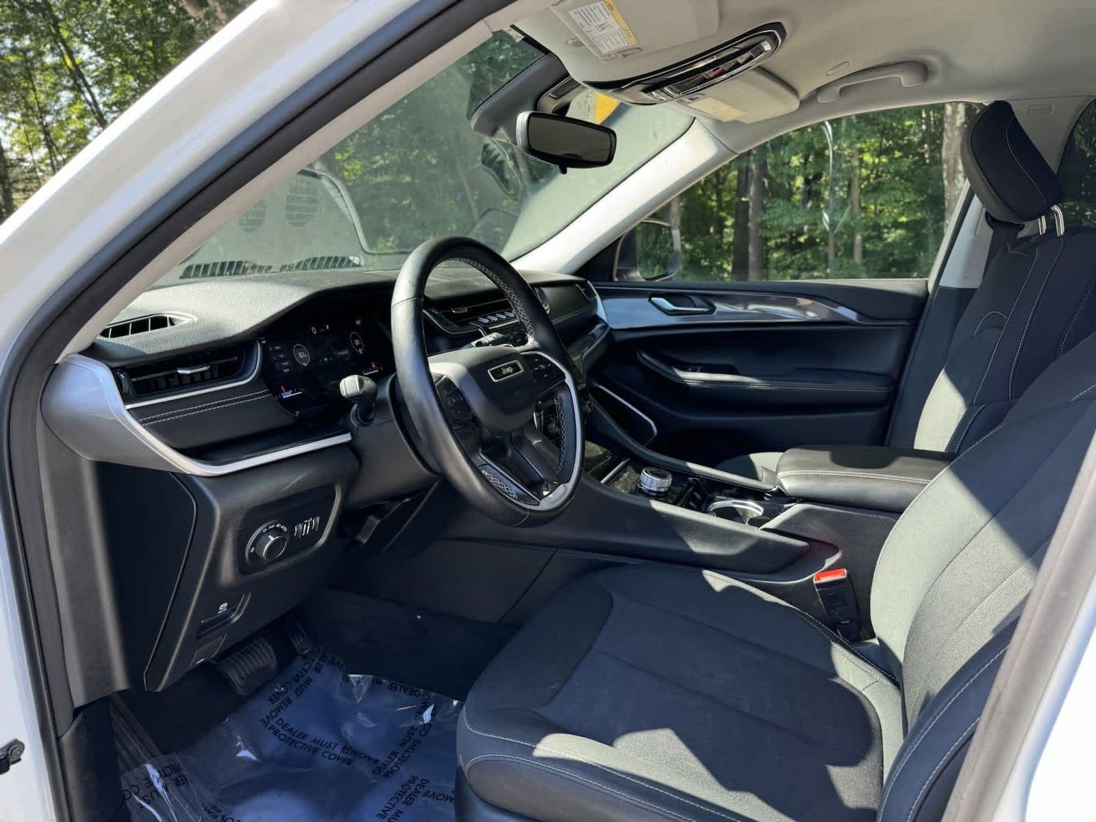 2021 Jeep Grand Cherokee L Laredo 8