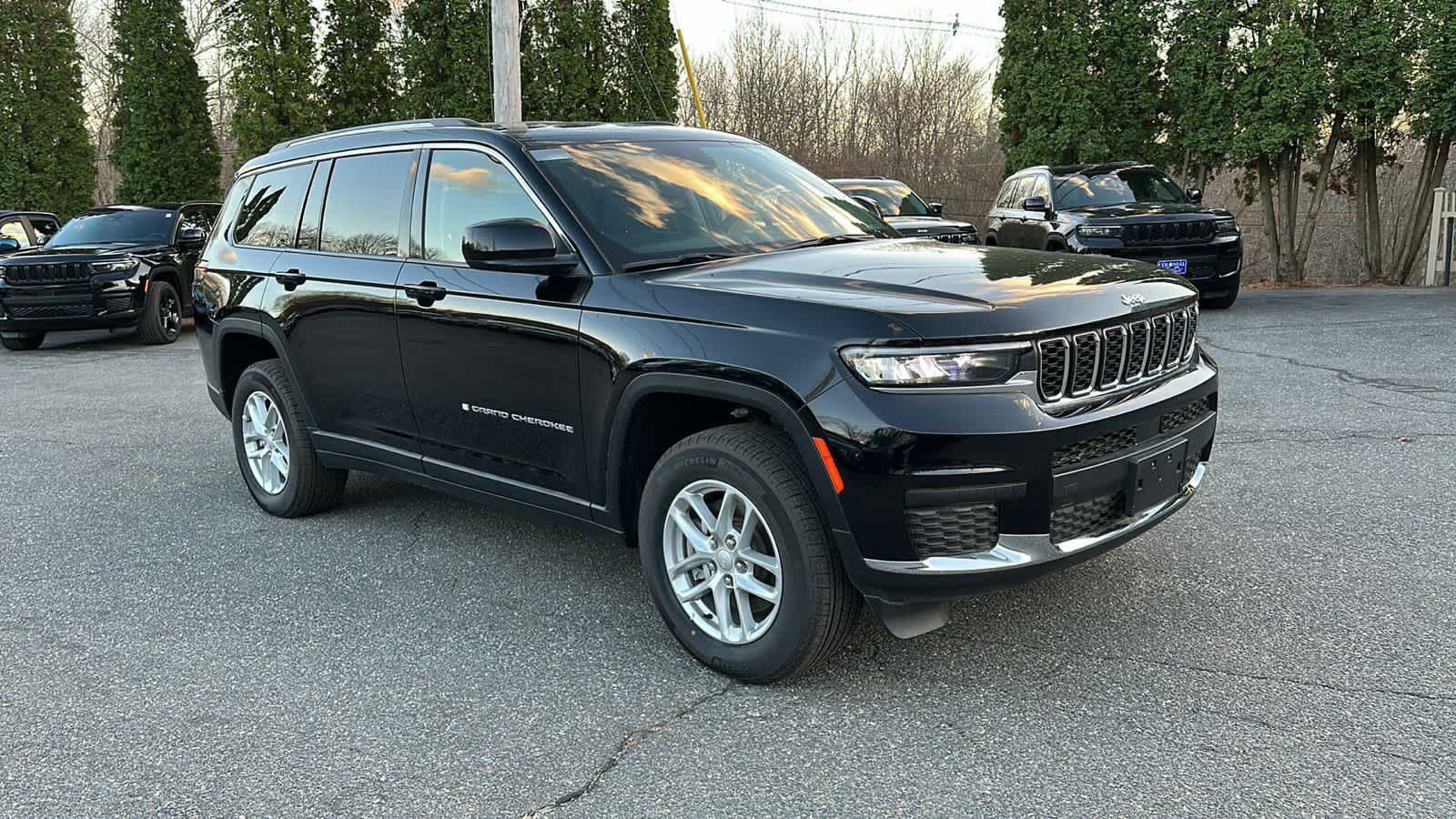 2023 Jeep Grand Cherokee L Laredo 5