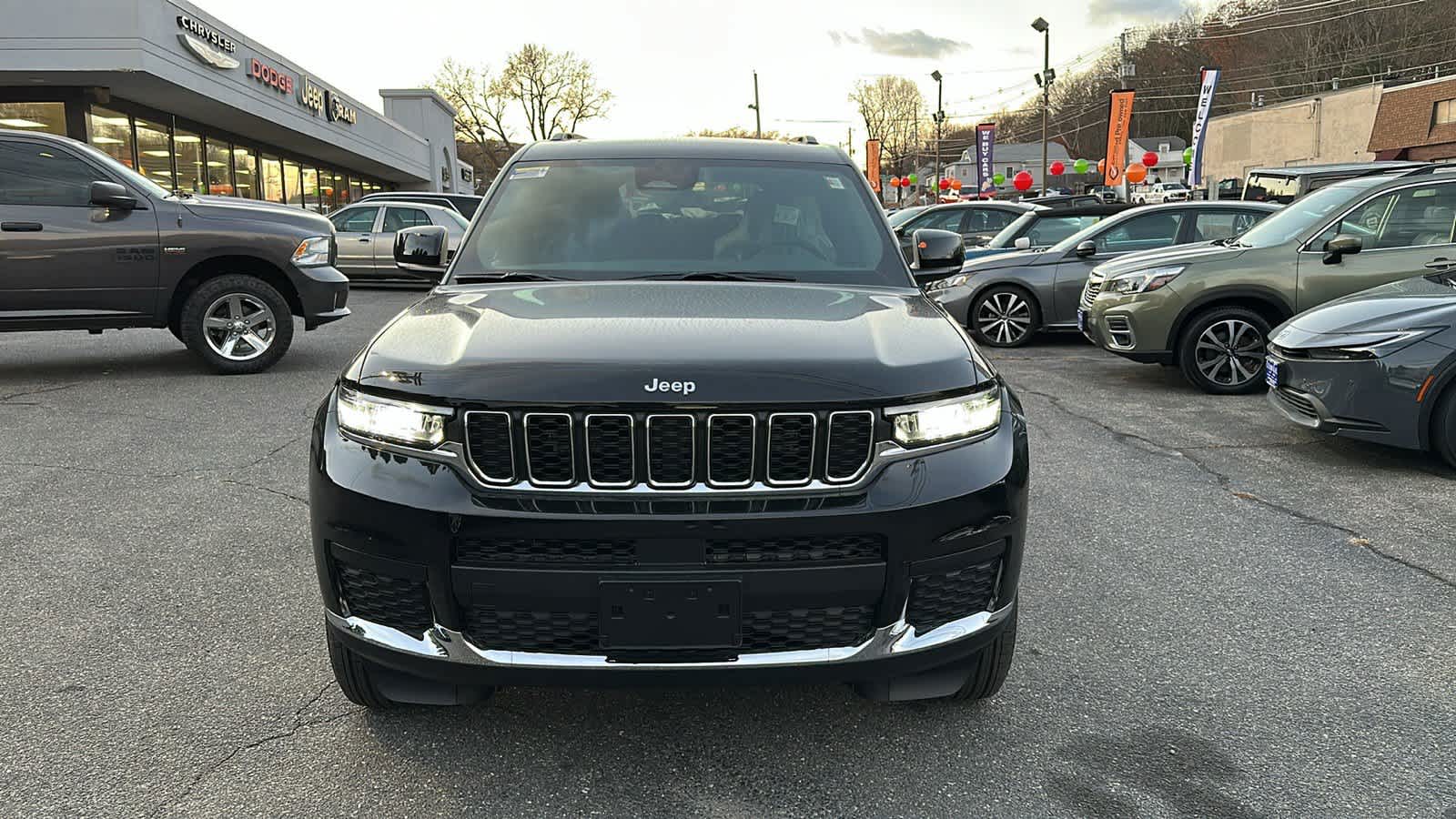 2025 Jeep Grand Cherokee L Laredo X 6