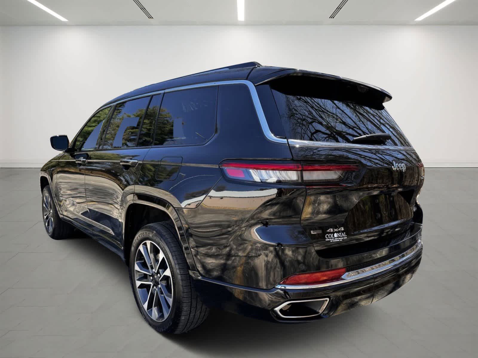 2021 Jeep Grand Cherokee L Overland 2