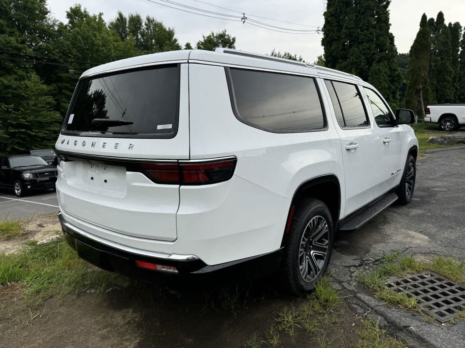 2024 Jeep Wagoneer L  4