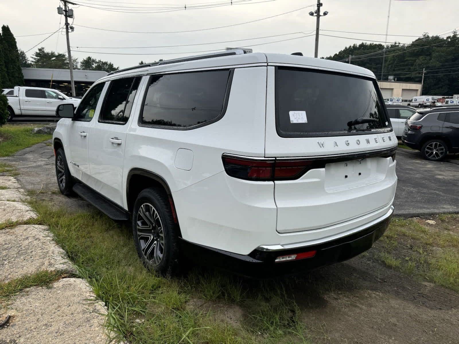 2024 Jeep Wagoneer L  2