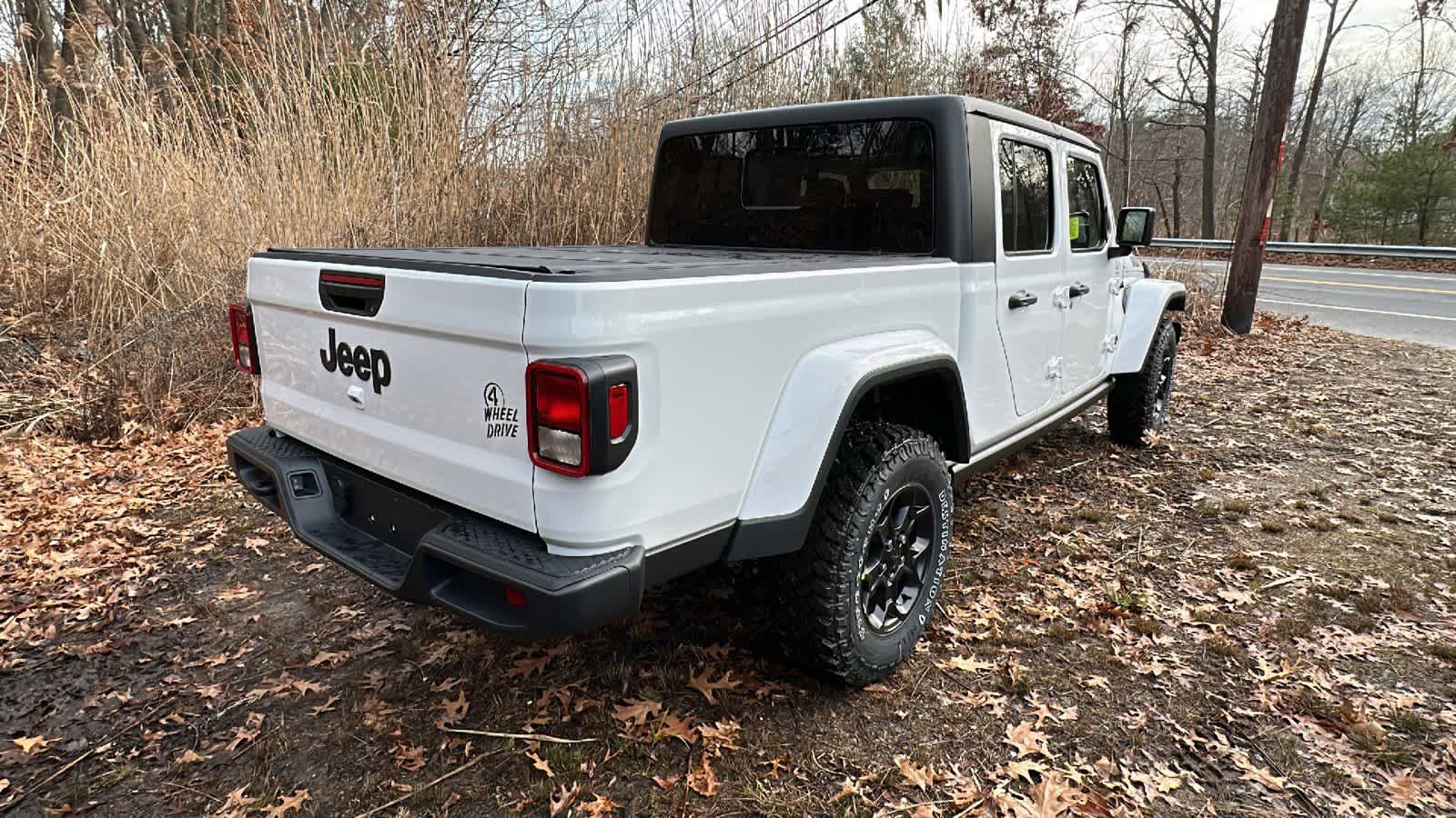 2023 Jeep Gladiator Willys 4x4 4