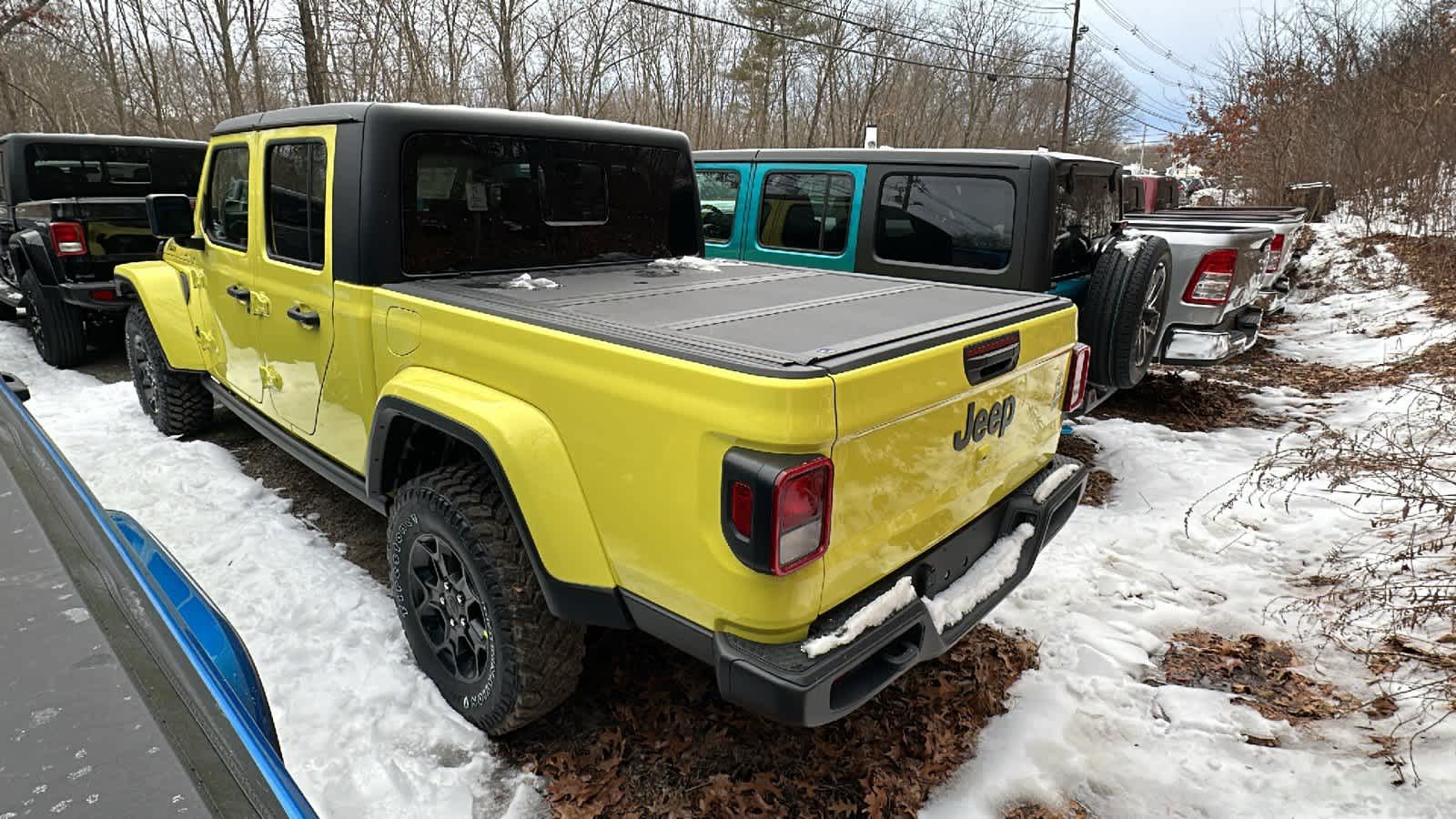 2023 Jeep Gladiator Willys 4x4 2