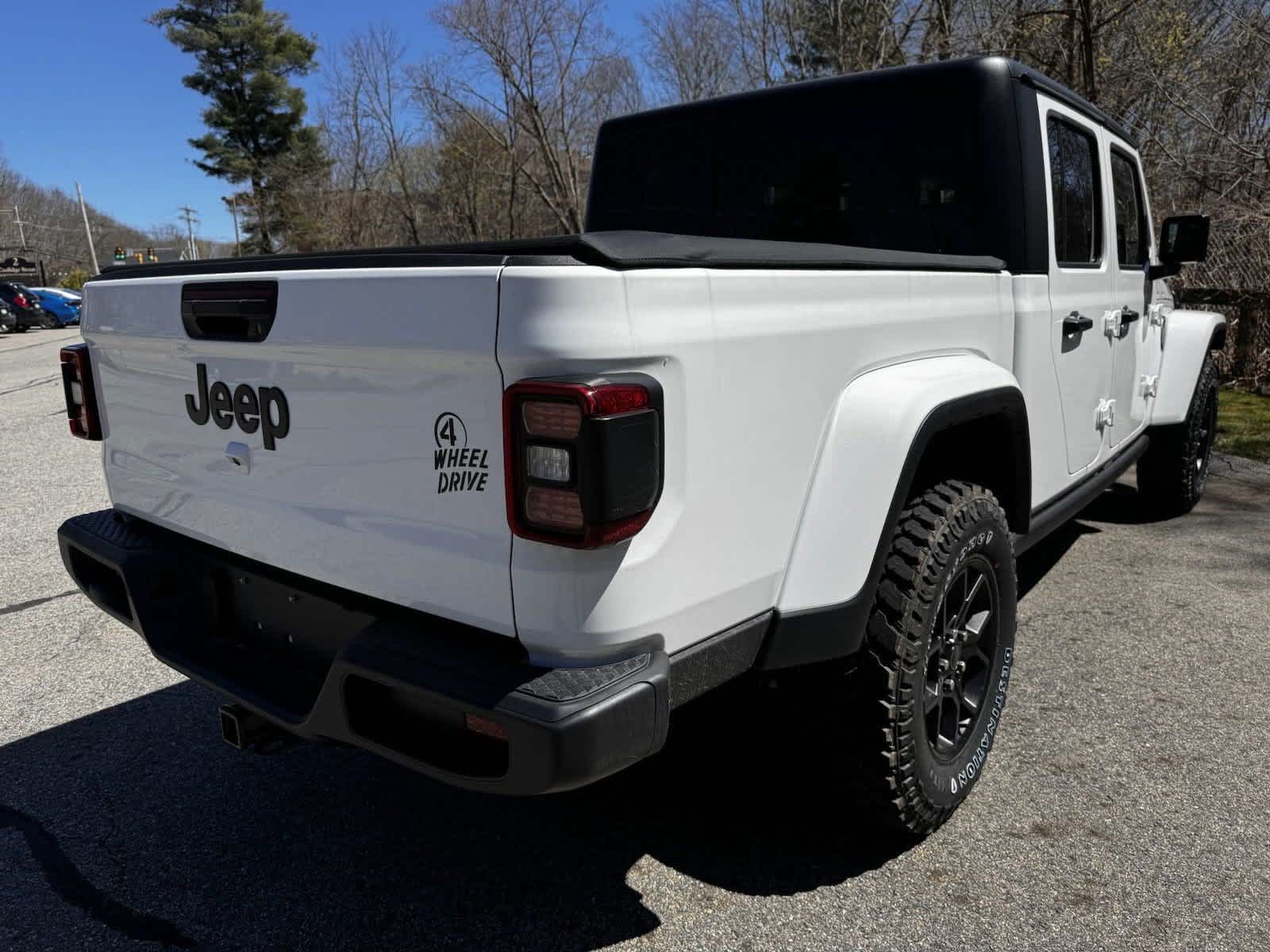 2024 Jeep Gladiator Willys 4x4 4