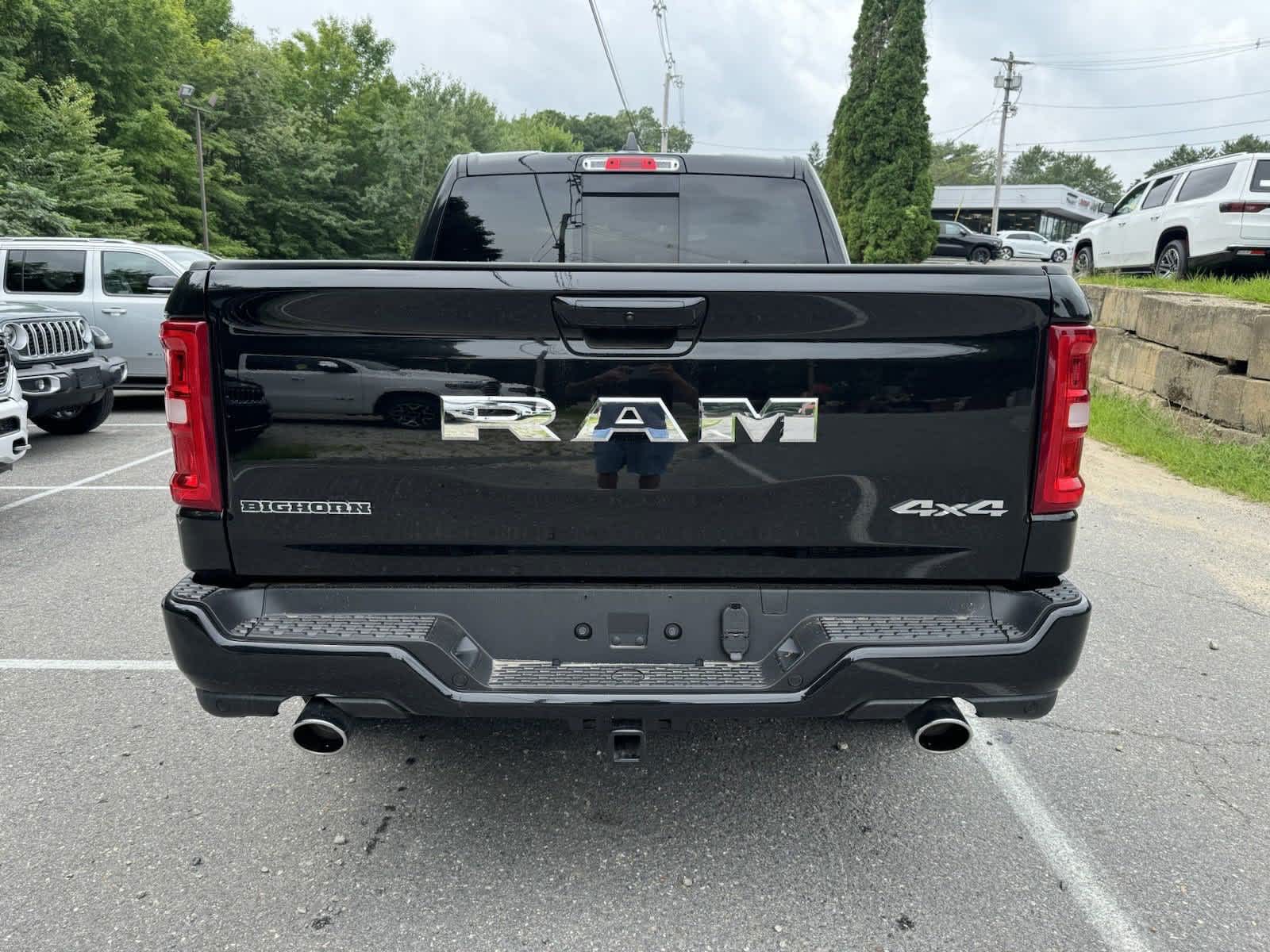 2025 Ram 1500 Big Horn 4x4 Crew Cab 57 Box 2