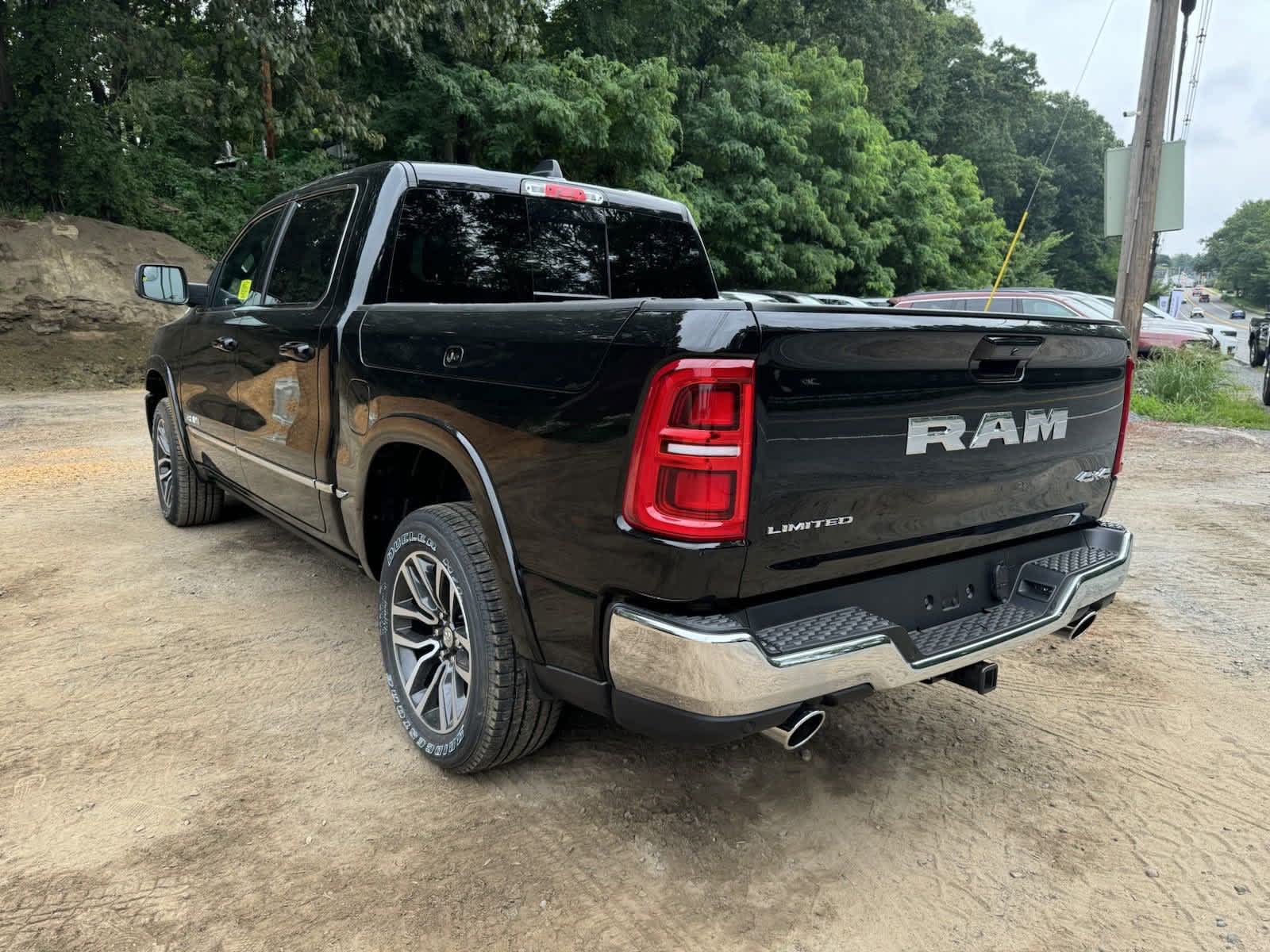 2025 Ram 1500 Limited 4x4 Crew Cab 57 Box 2