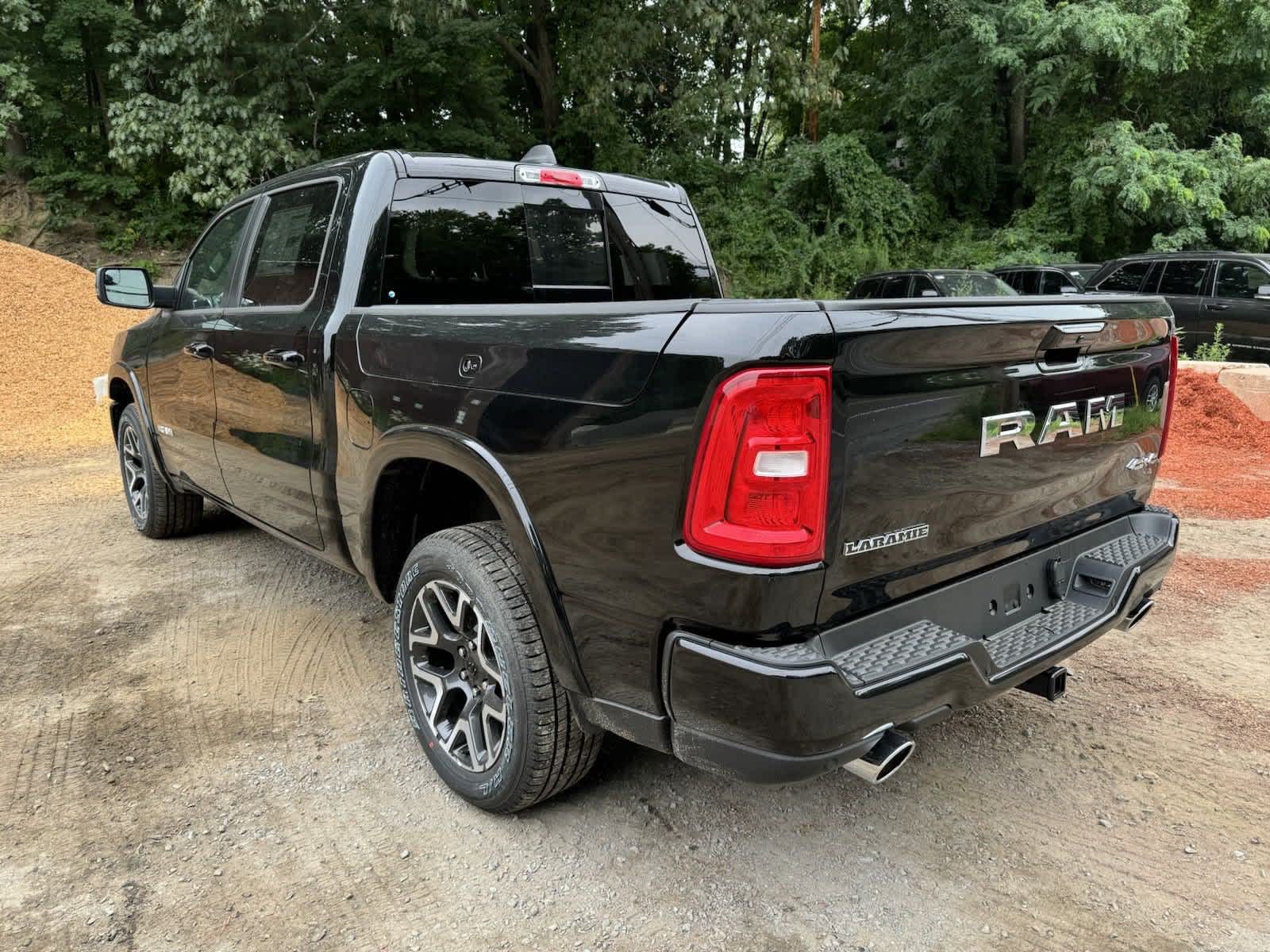 2025 Ram 1500 Laramie 4x4 Crew Cab 57 Box 2