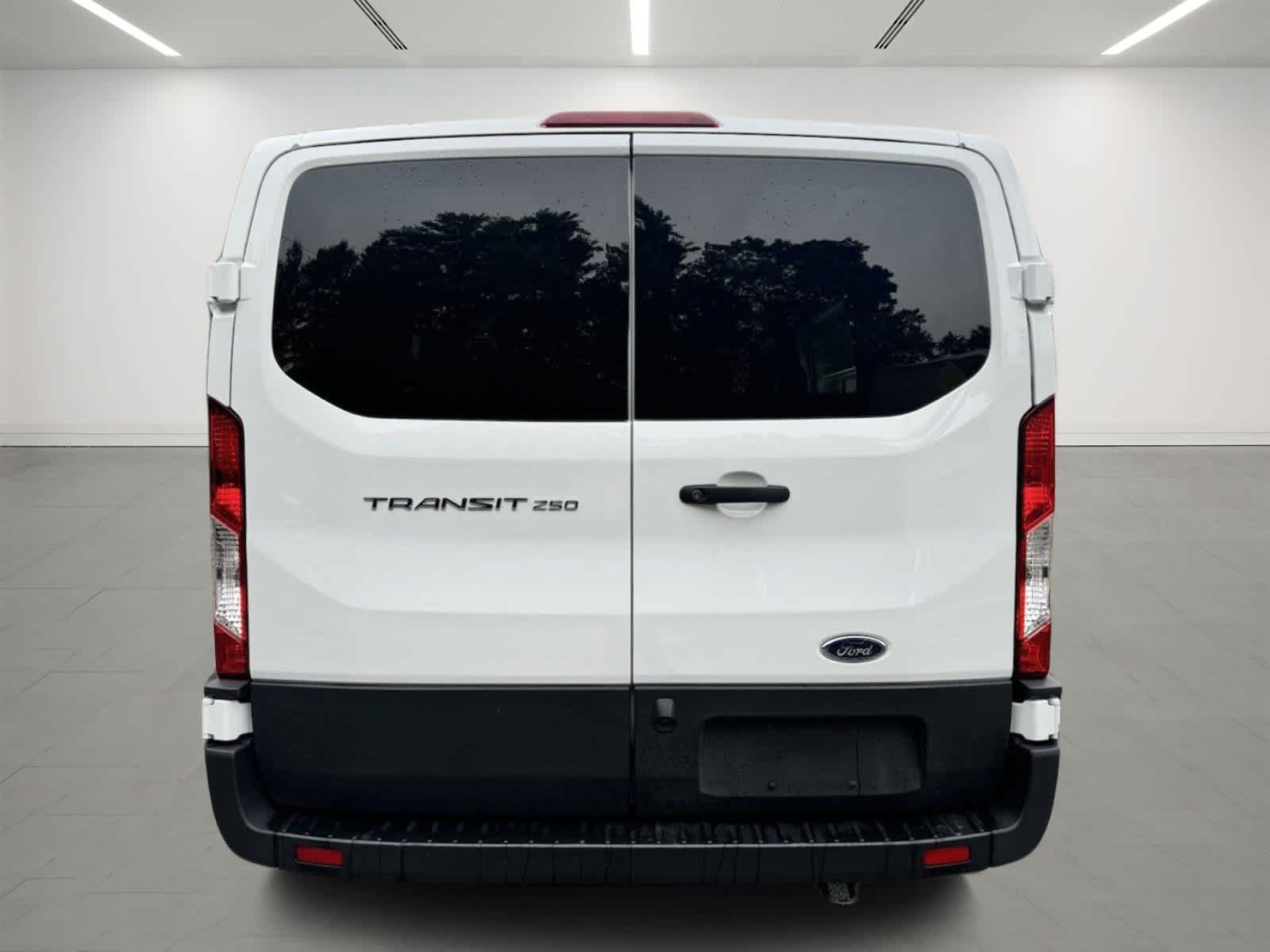 2022 Ford Transit T-250 3