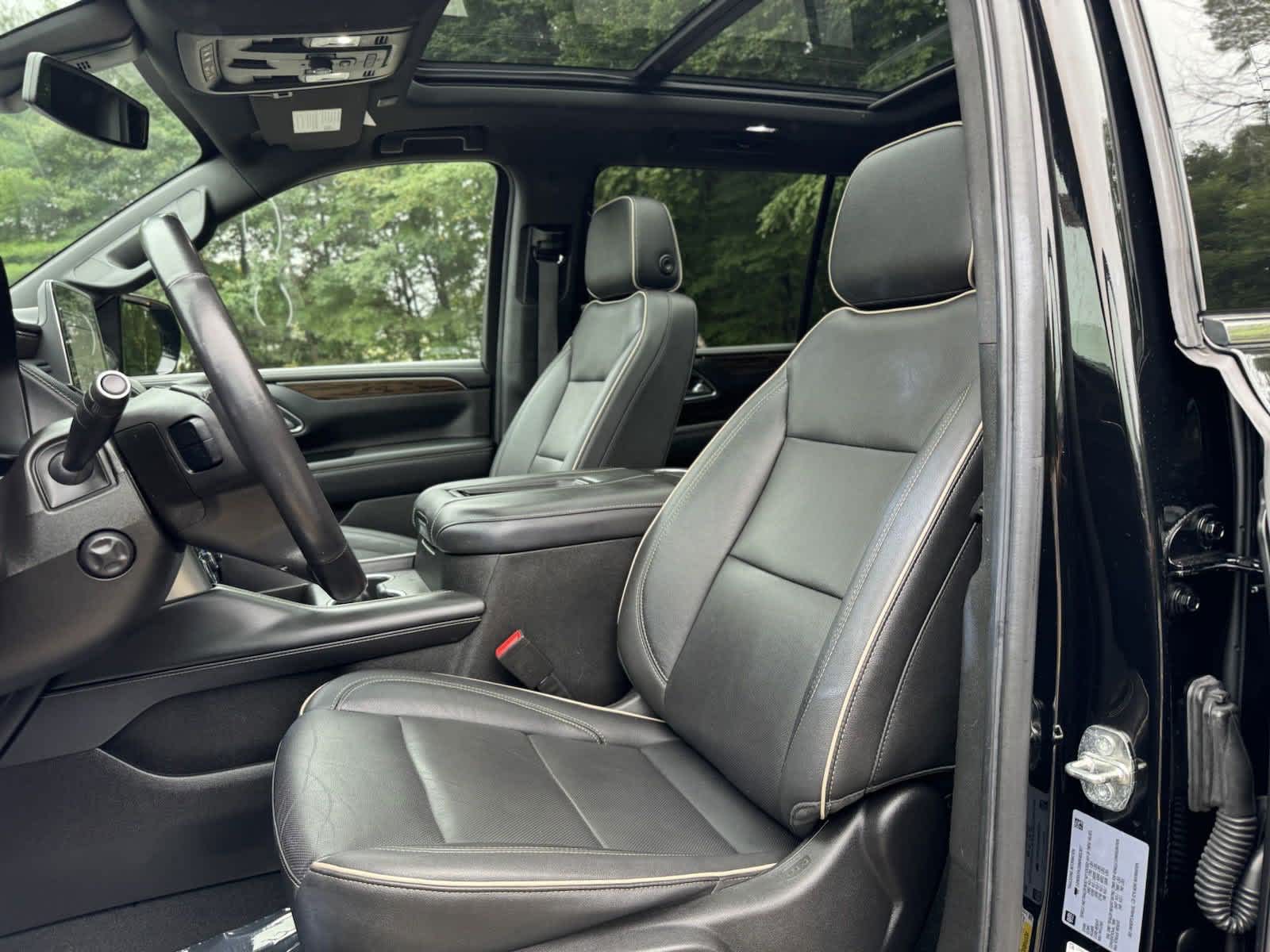 2021 Chevrolet Suburban Premier 9