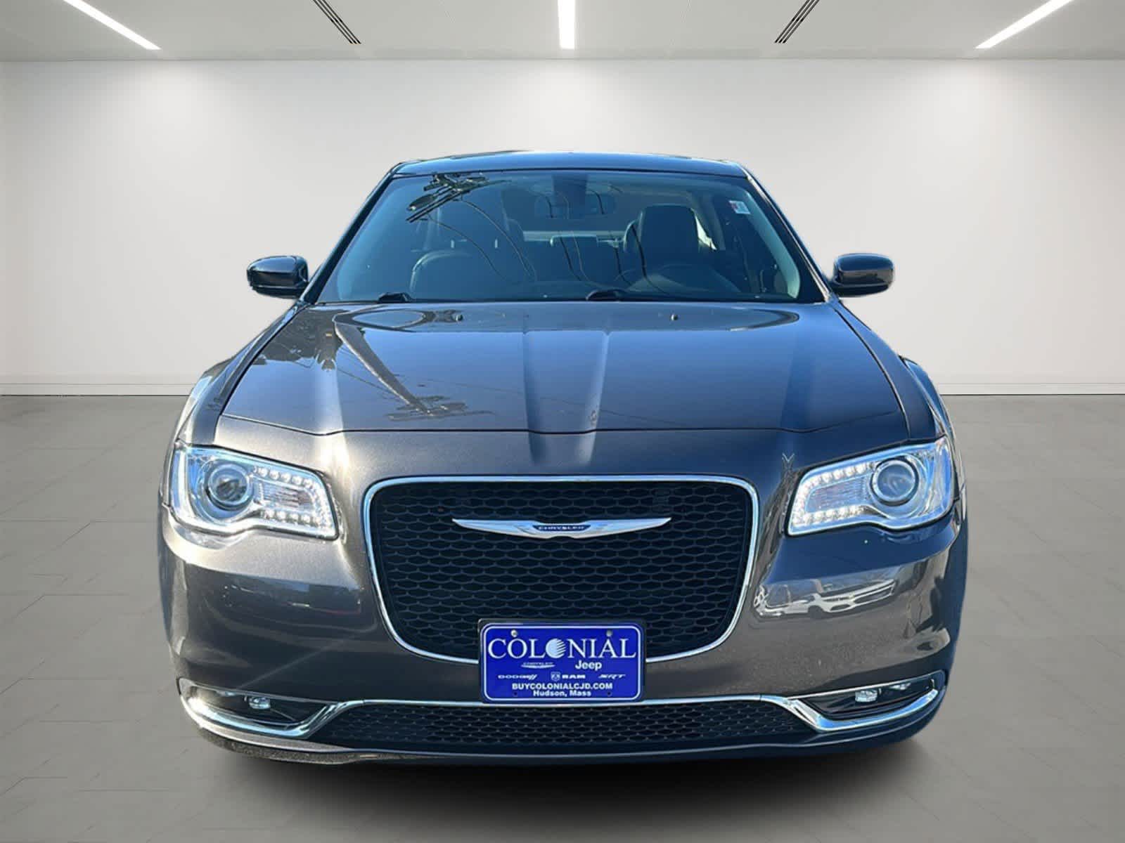 2019 Chrysler 300 Touring L 6