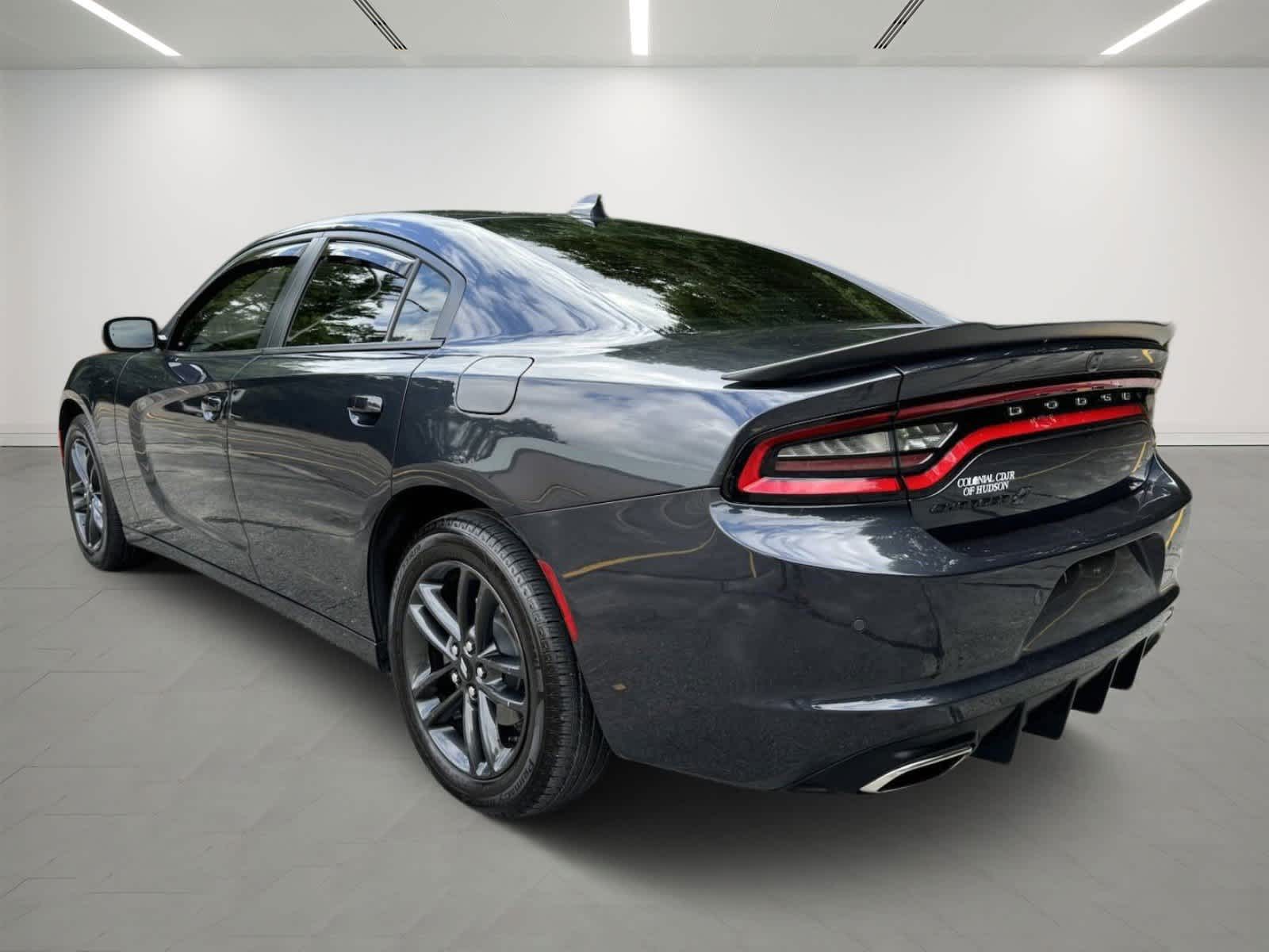 2019 Dodge Charger SXT 2